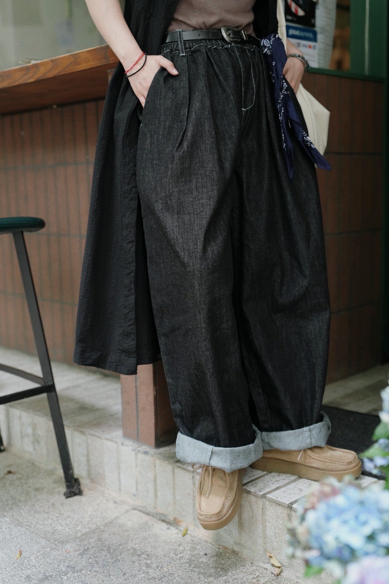 CA690 STRAIGHT DENIM JEANS
