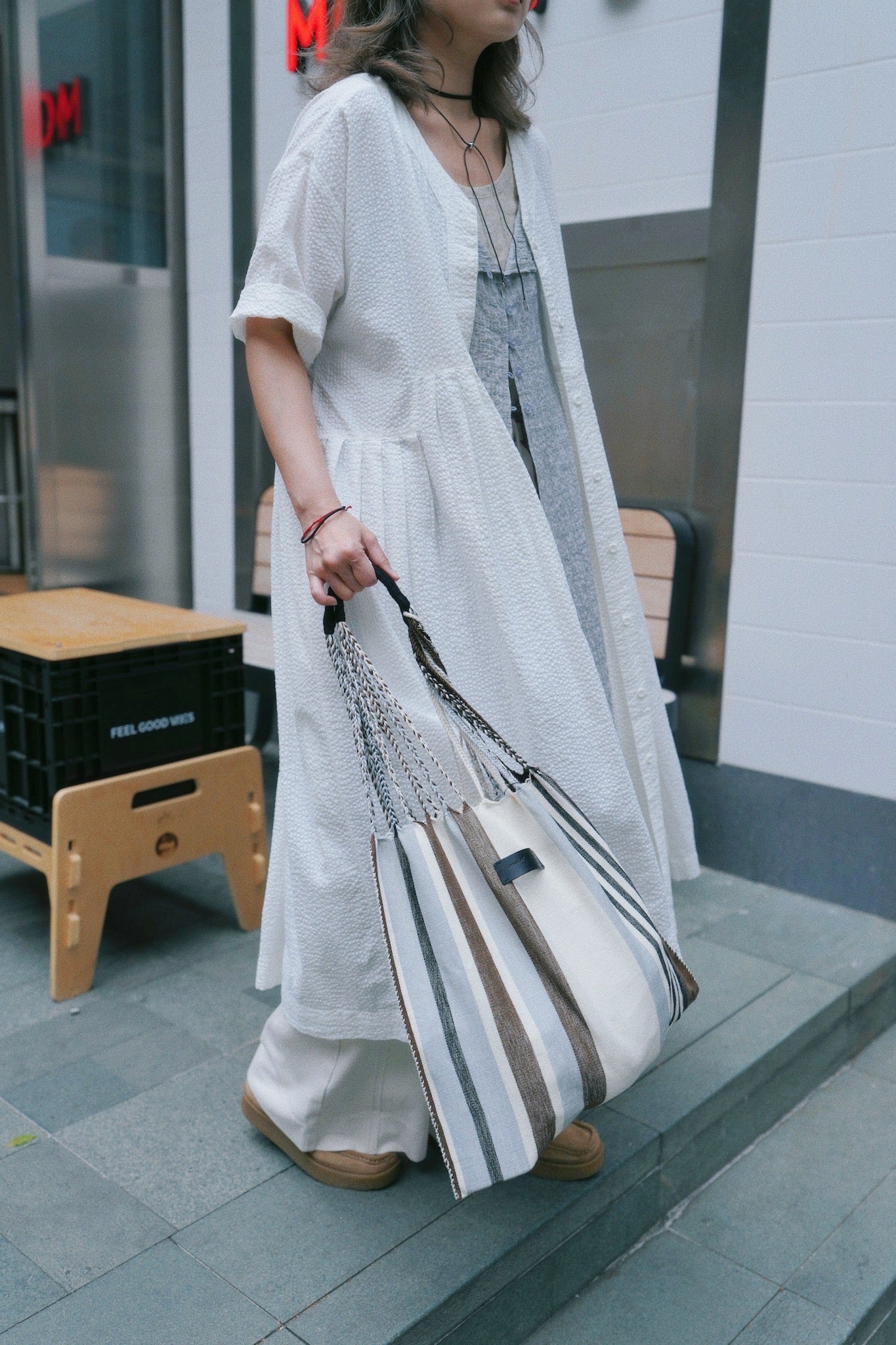 CA689 HITOMI V-NECK SEERSUCKER DRESS