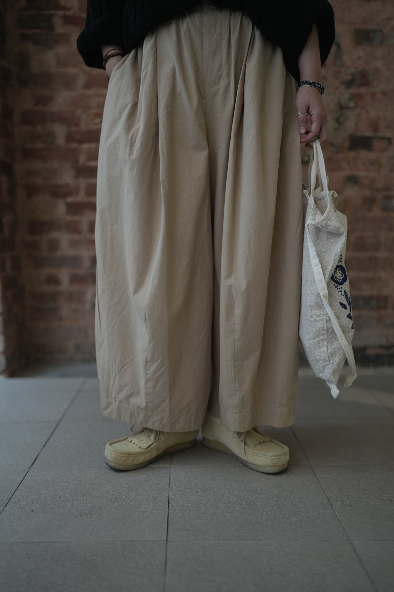 CA607 Light Weight Wide Pants
