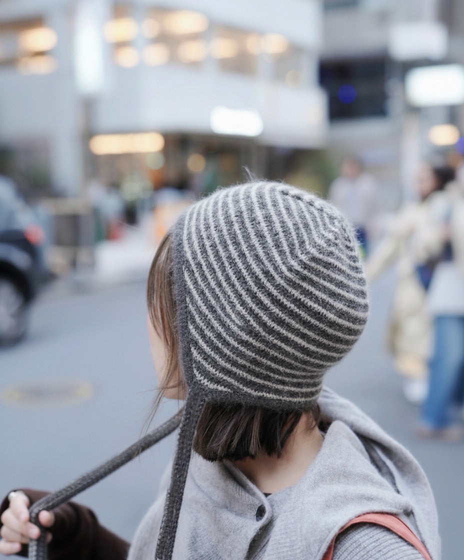 MZ881 KNITTED STRIPED BEANIE