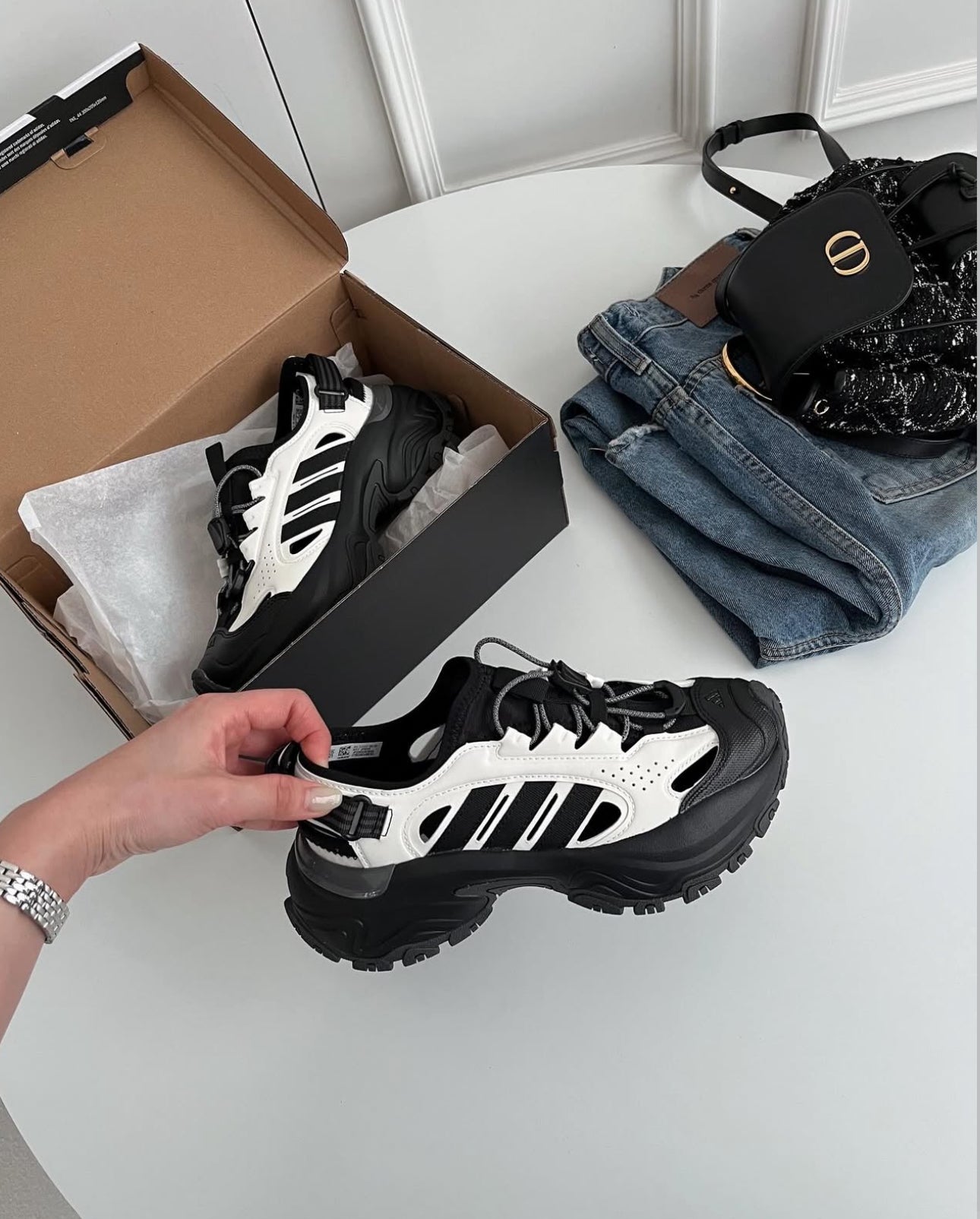 ADIDAS - SNEAKER SANDALS / BEACH FLIP-FLOPS
