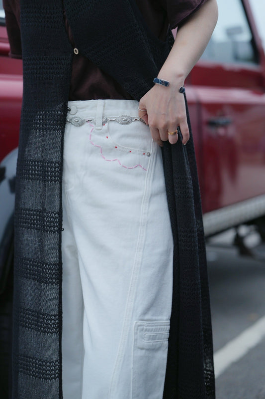 MZ740 EMBROIDERED POCKET JEANS