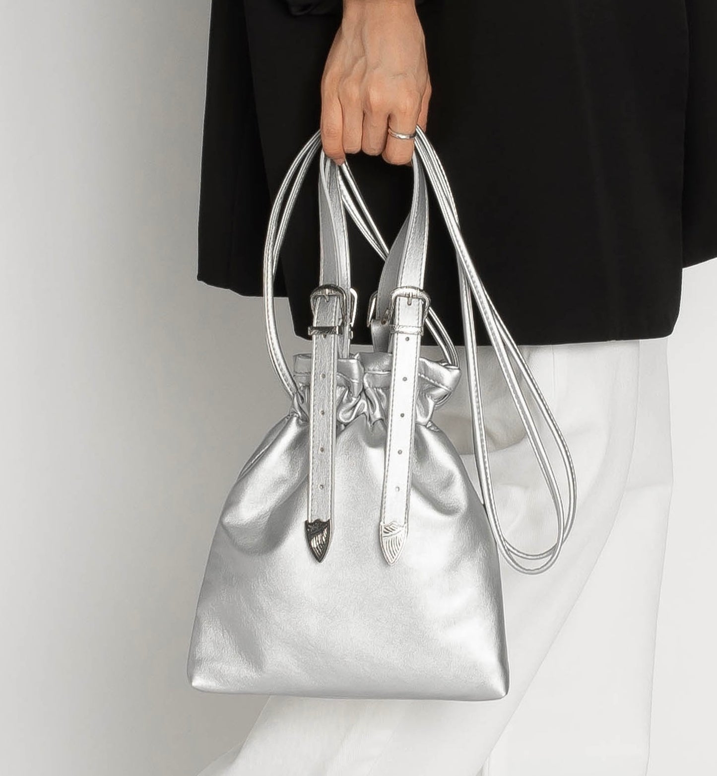 🇯🇵CONCHO BUCKLE BELT SHOULDER BAG