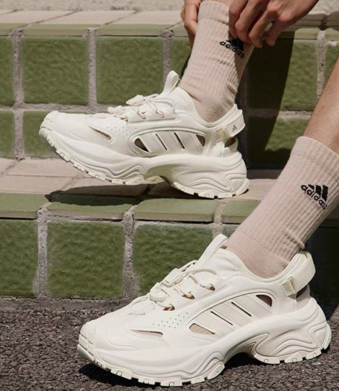 ADIDAS - SNEAKER SANDALS / BEACH FLIP-FLOPS
