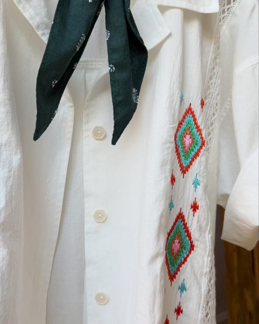 MZ818 NATIVE EMBROIDERED LACE SHIRT
