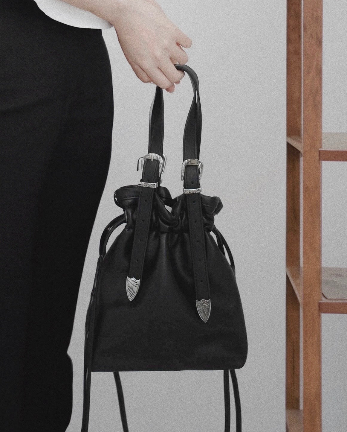 🇯🇵CONCHO BUCKLE BELT SHOULDER BAG