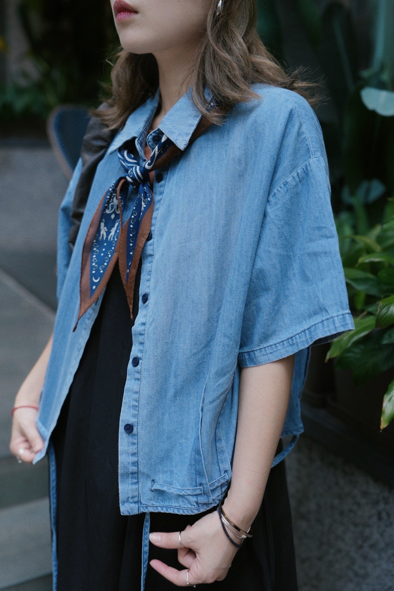 MZ826 PLEATED DENIM BOXY SHIRT