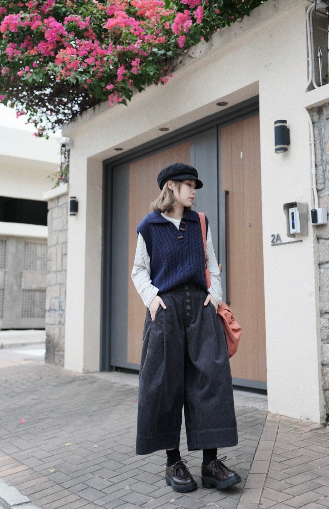 MZ895 TOGGLE BUTTON TWISTED KNIT VEST