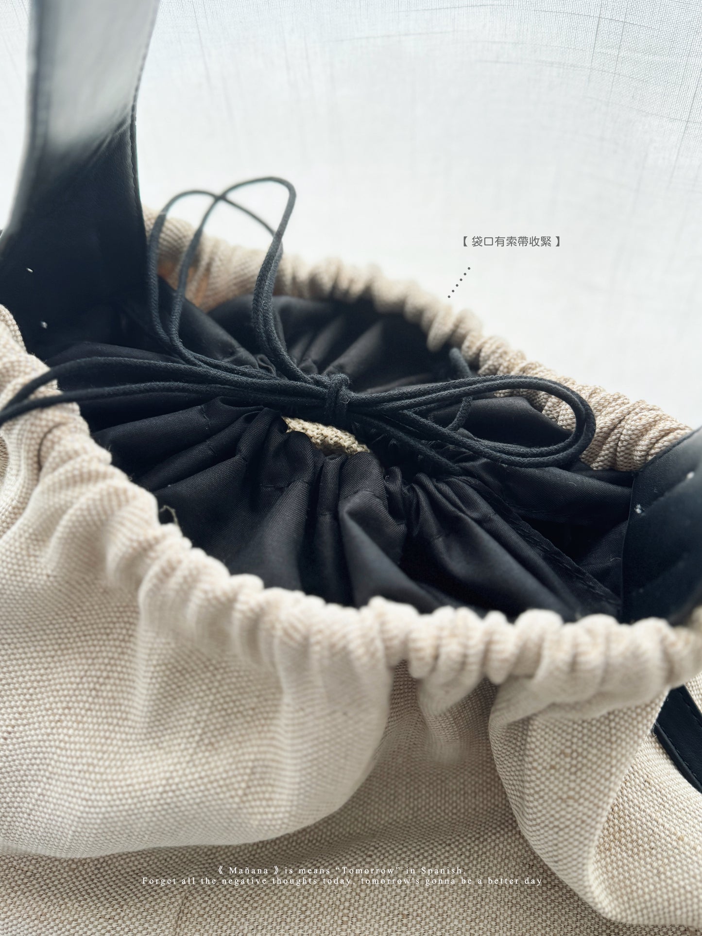 MZ381 Canvas Shoulder Bag