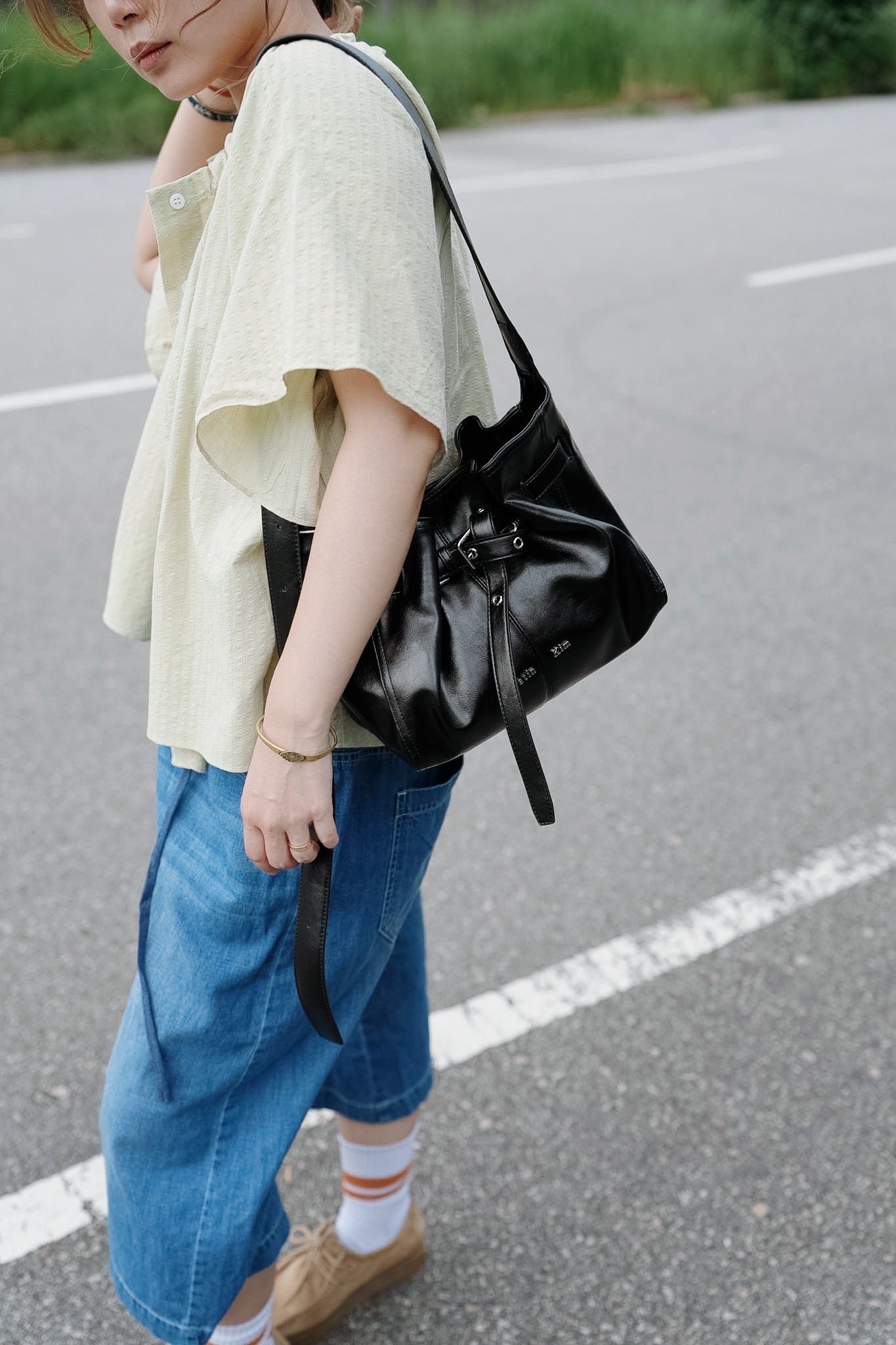 MB005 GATHERED NECK SMOCK BLOUSE