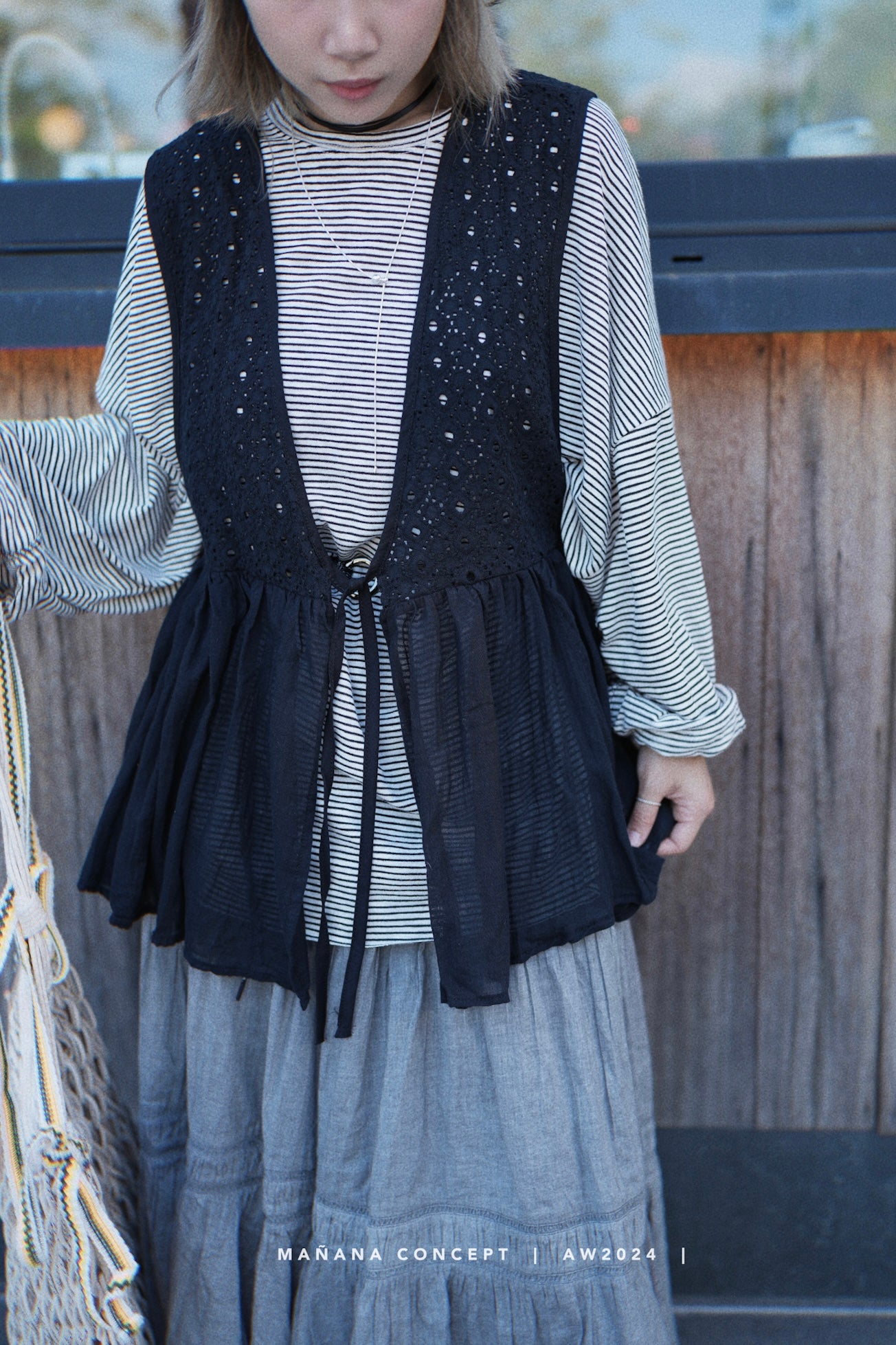 CA648 EMBROIDERED RIBBON VEST TOP