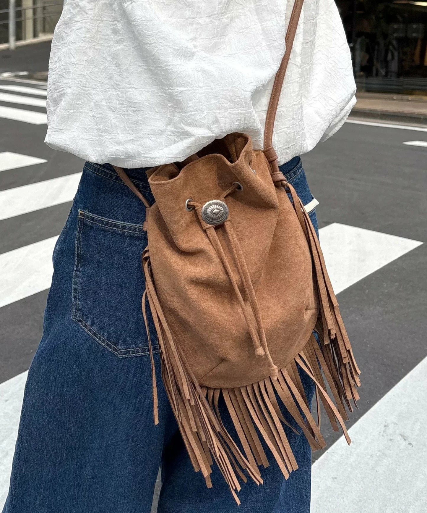 NA444 CONCHO SUEDE BAG
