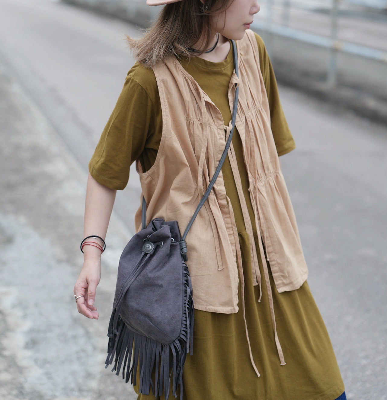 NA444 CONCHO SUEDE BAG