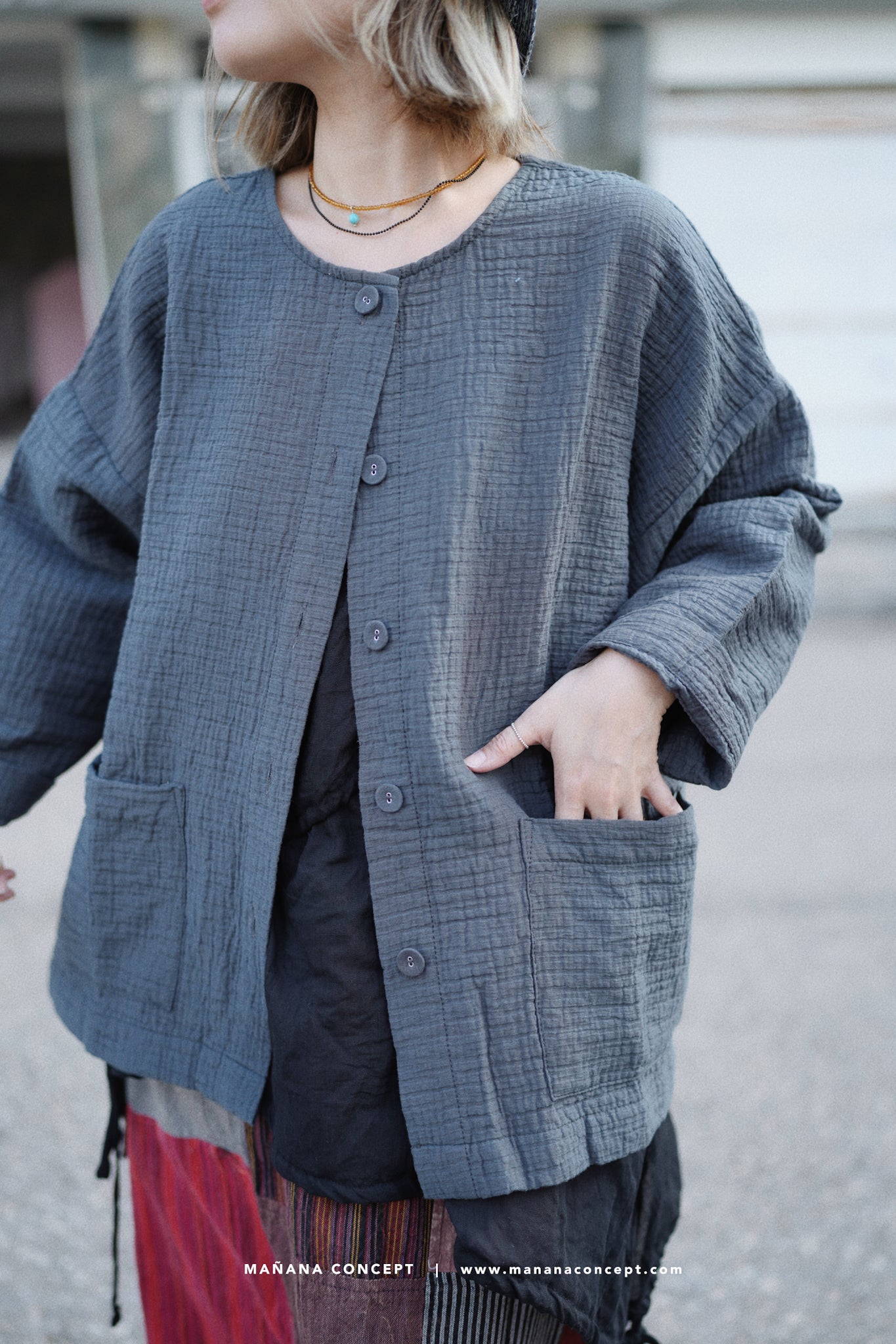 CA656 Hikari Light-Weight Crepe Cardigan