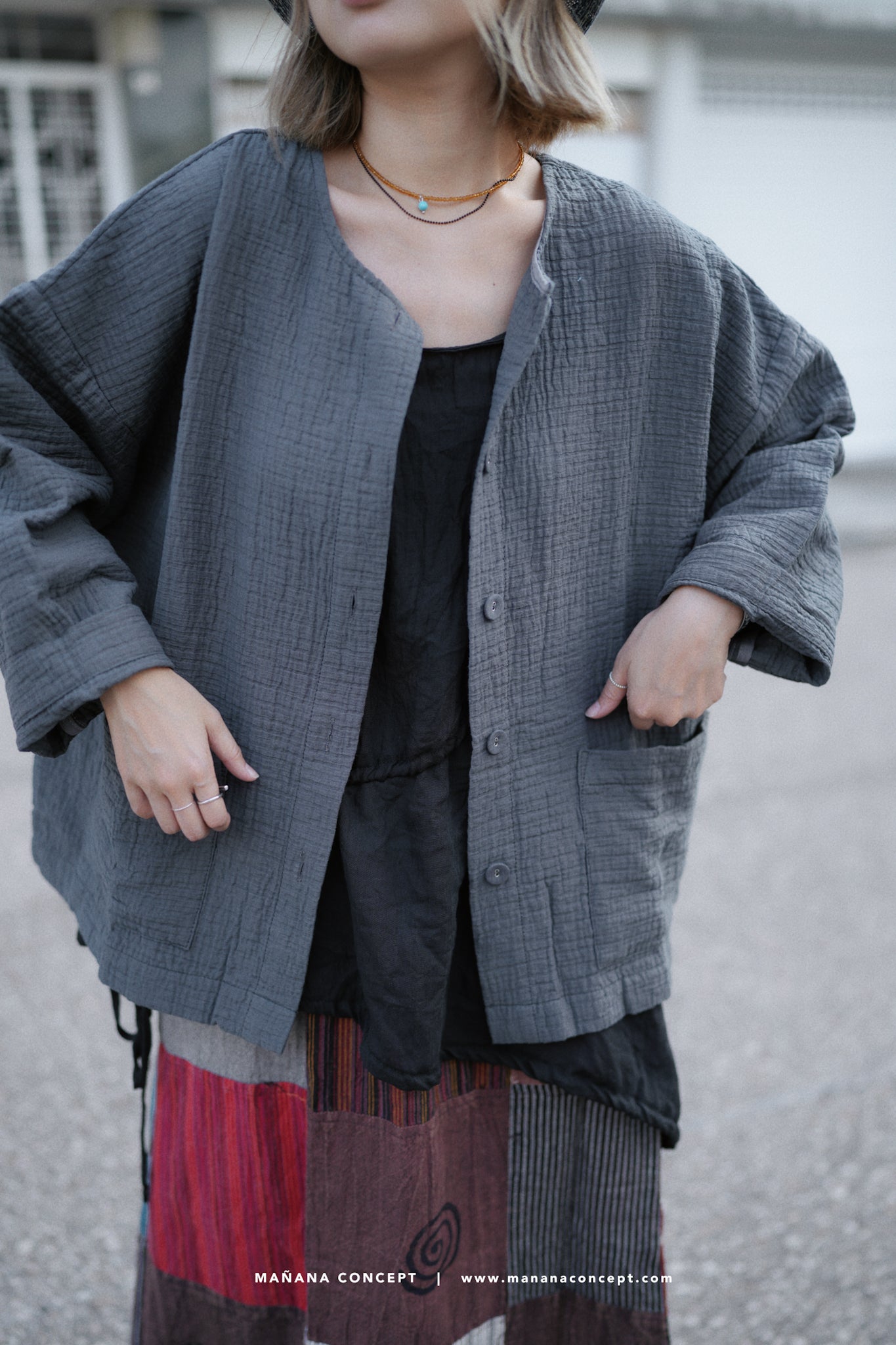 CA656 Hikari Light-Weight Crepe Cardigan