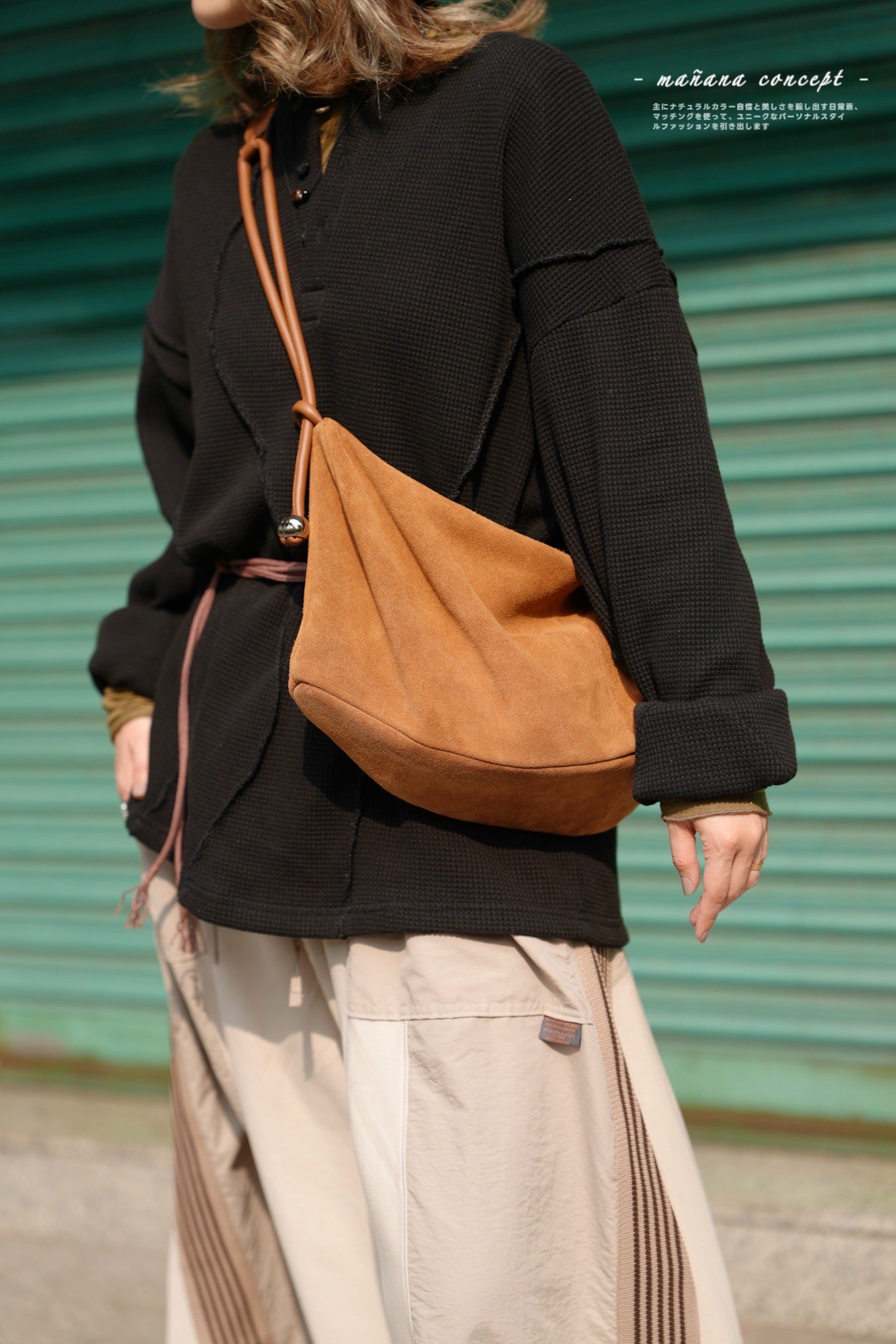 MZ613 SUEDE CROSSBAG