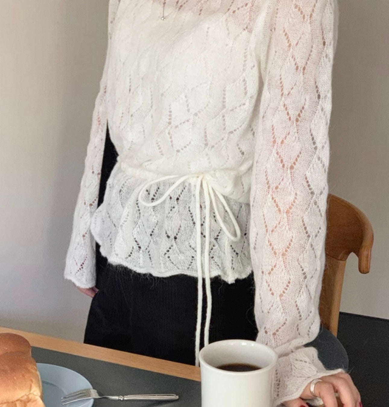 MZ616 PUNCHING STRING KNITTED BLOUSE