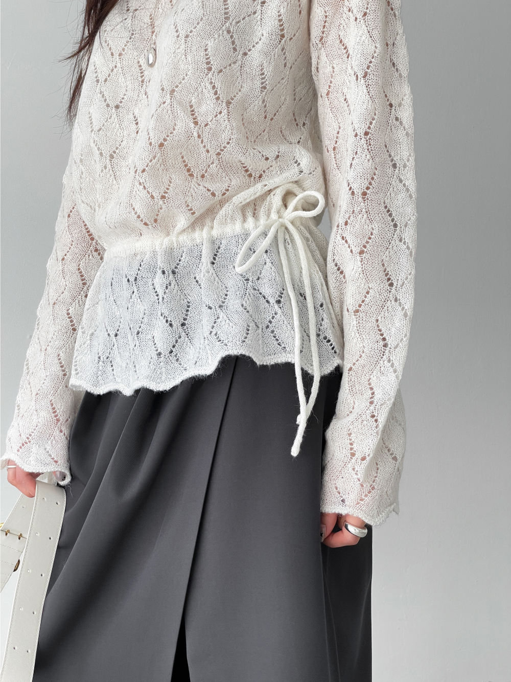 MZ616 PUNCHING STRING KNITTED BLOUSE