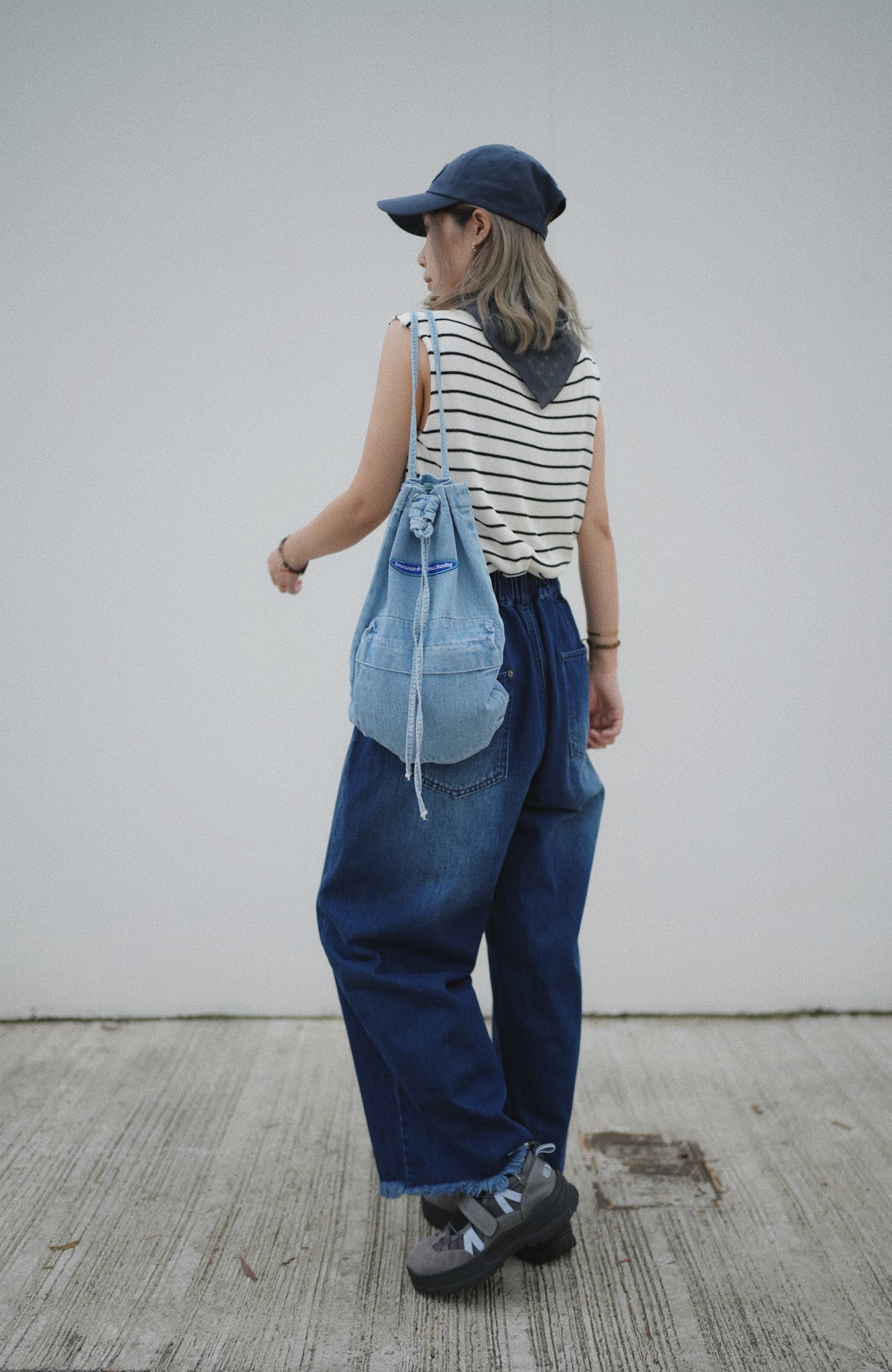 CA618 Fringed Denim Washed Jeans