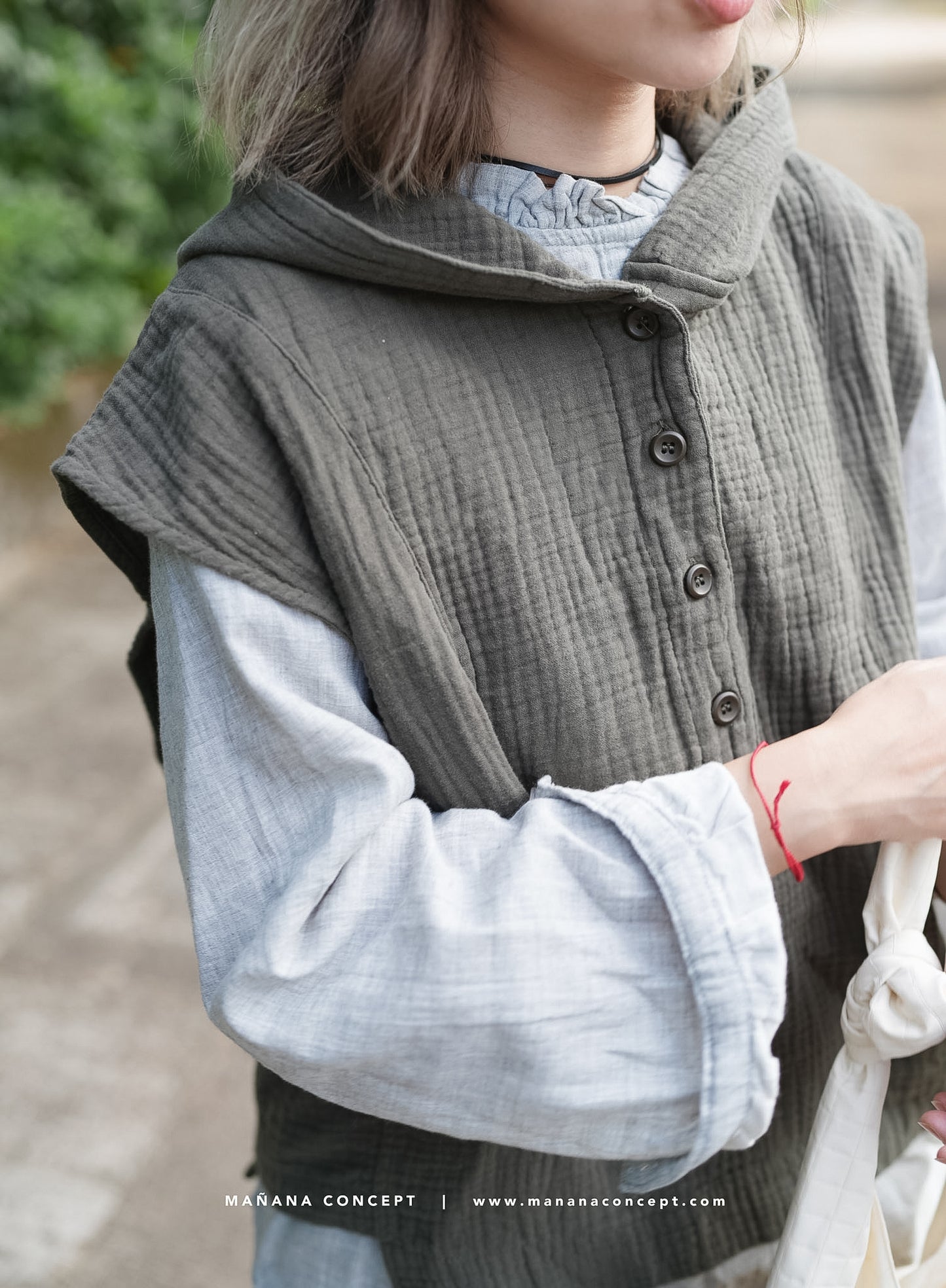 CA664 RUFFLE NECK DOUBLE CLOTH SHIRT