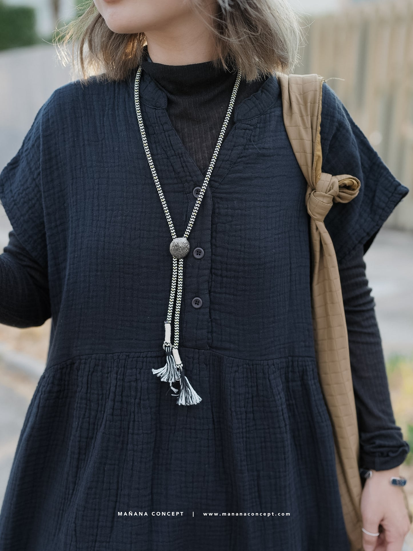 CA663 V-NECK BUTTON OP DRESS