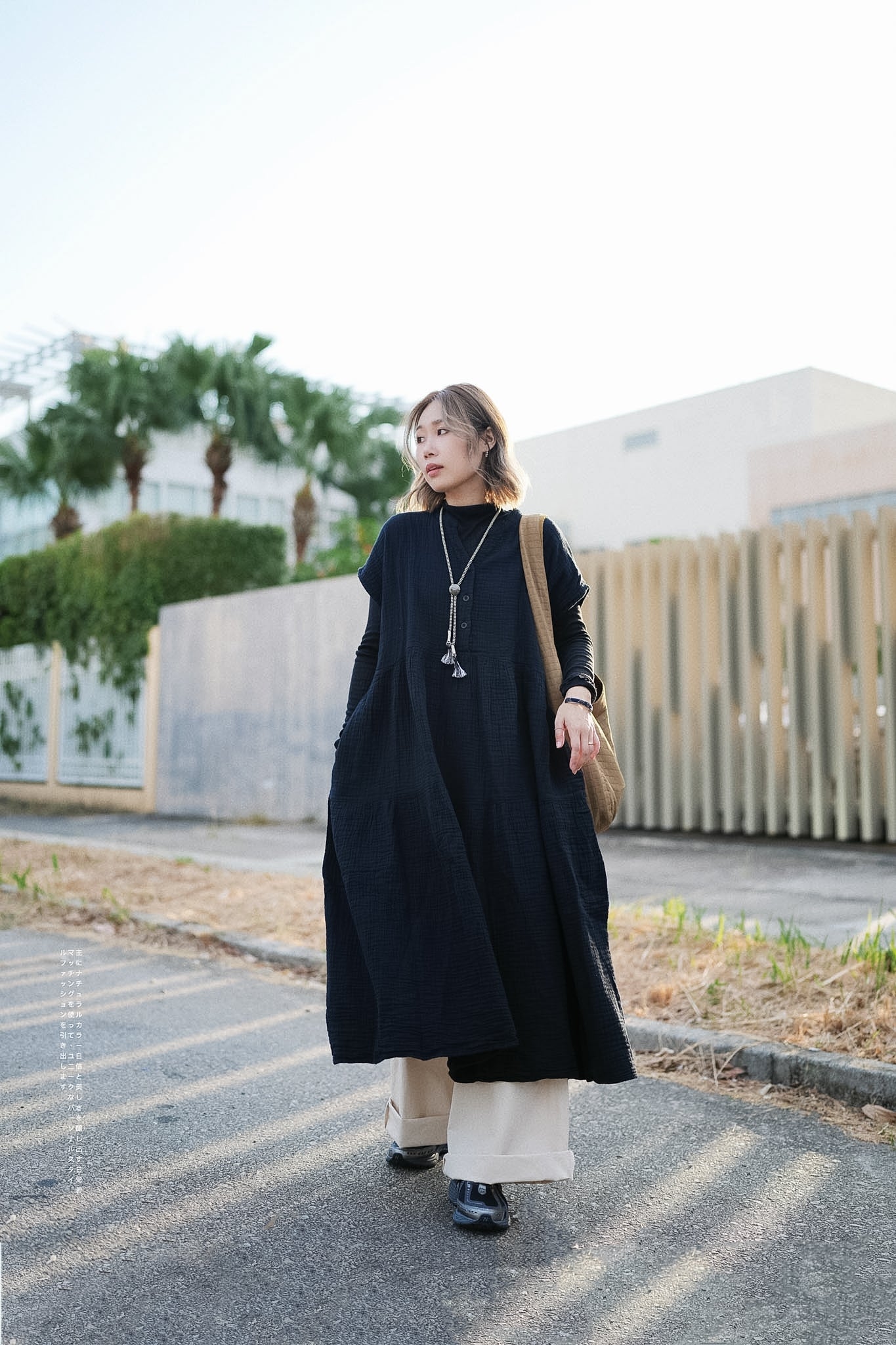 CA663 V-NECK BUTTON OP DRESS