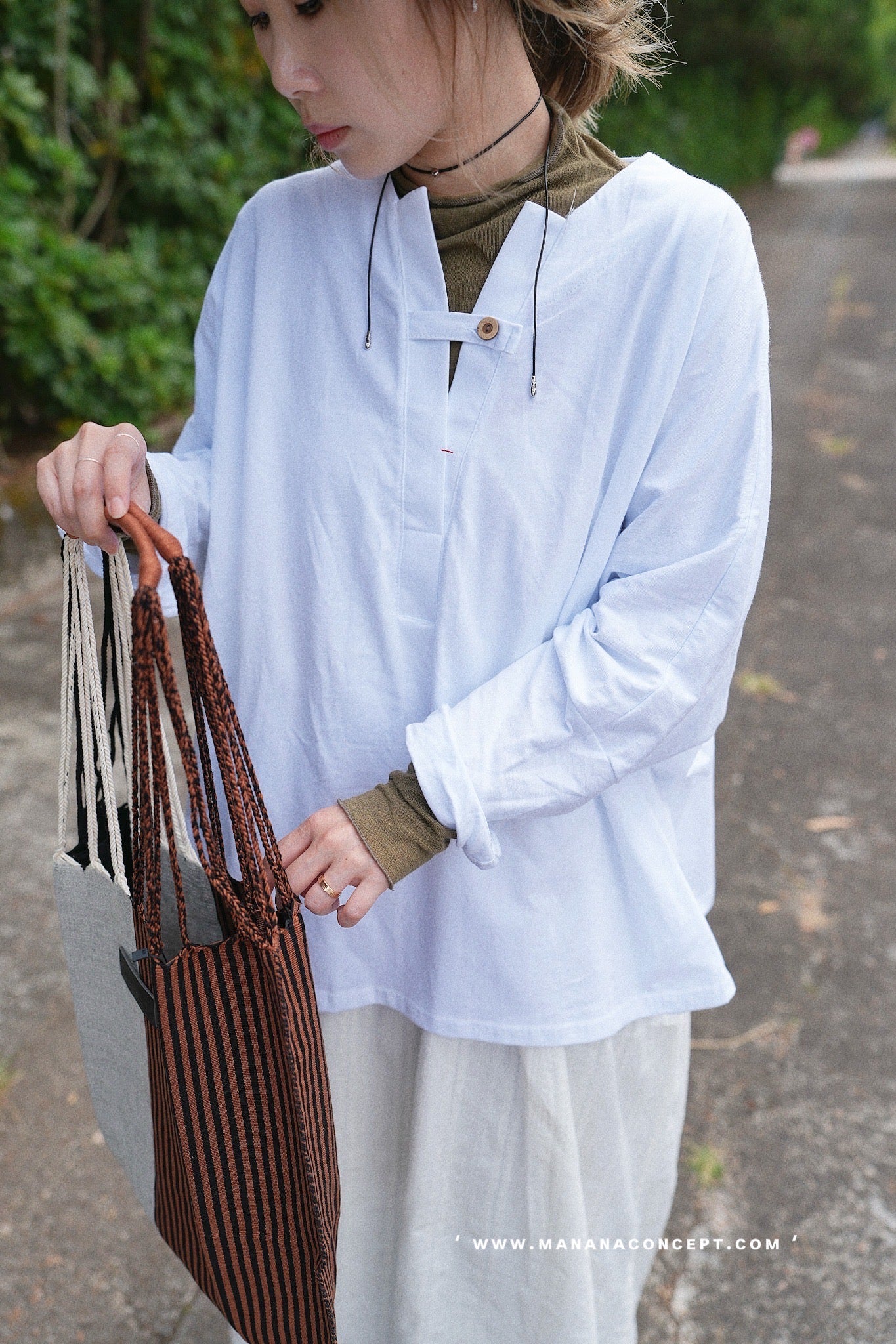 NA433 MOON BIRD HAND-WOVEN HAMMOCK BAG