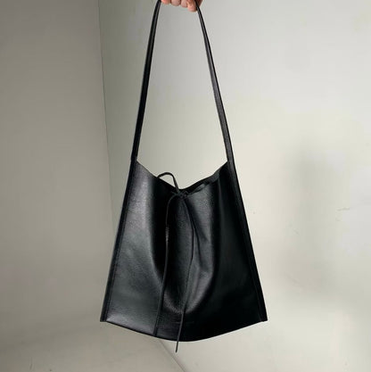 MB016 HANDMADE LEATHER FLAT SHOULDER BAG (單肩款）