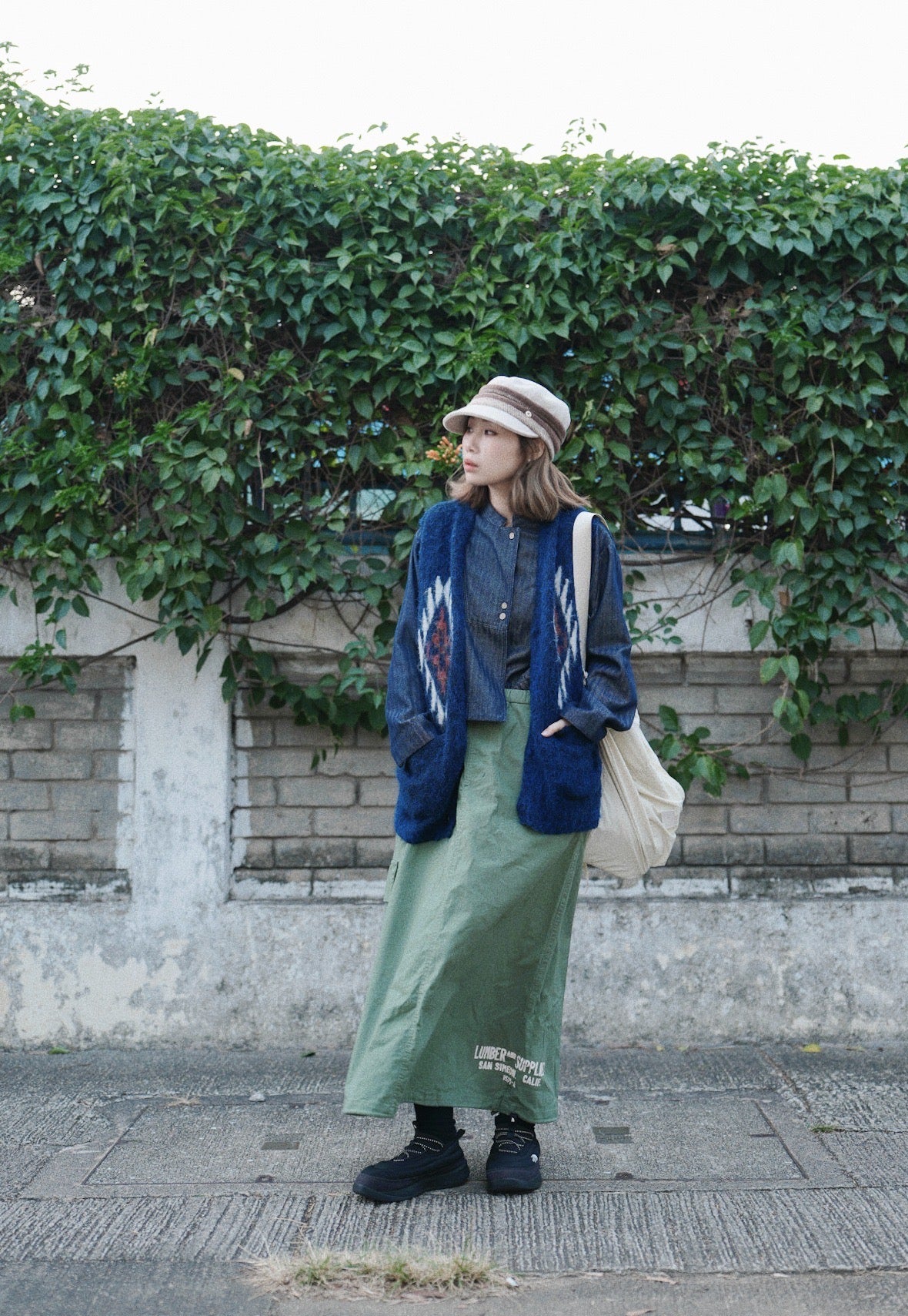 MZ932 HERRINGBONE CROPPED COLLARLESS SHIRT