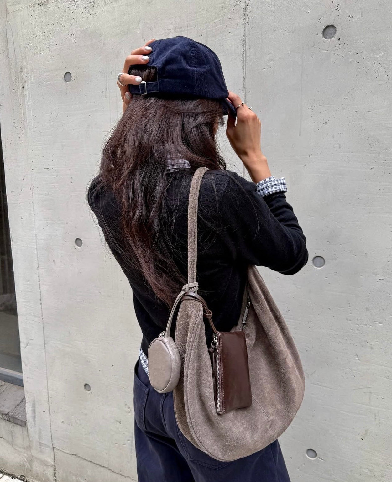 MZ943 ITALIAN LEATHER HANDMADE CURVE SHOULDER BAG