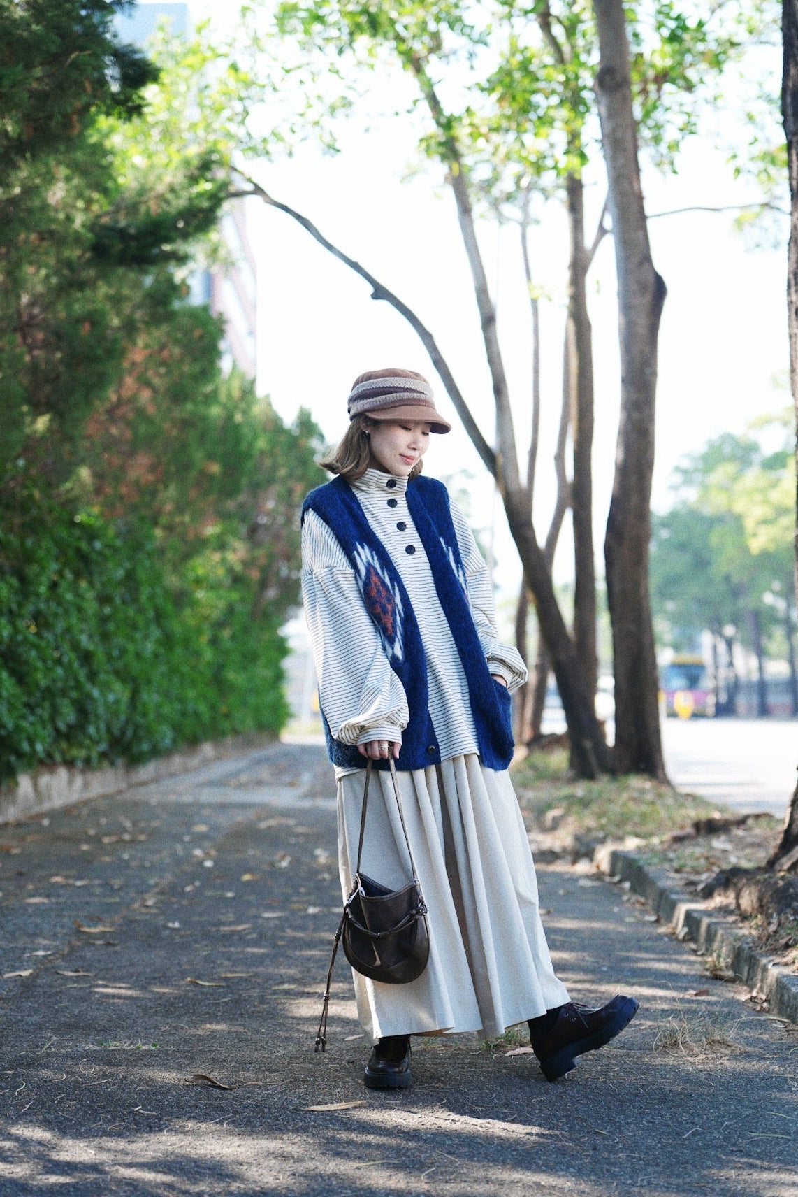 MZ910 BOTTLE NECK OVERSIZED STRIPE TOP