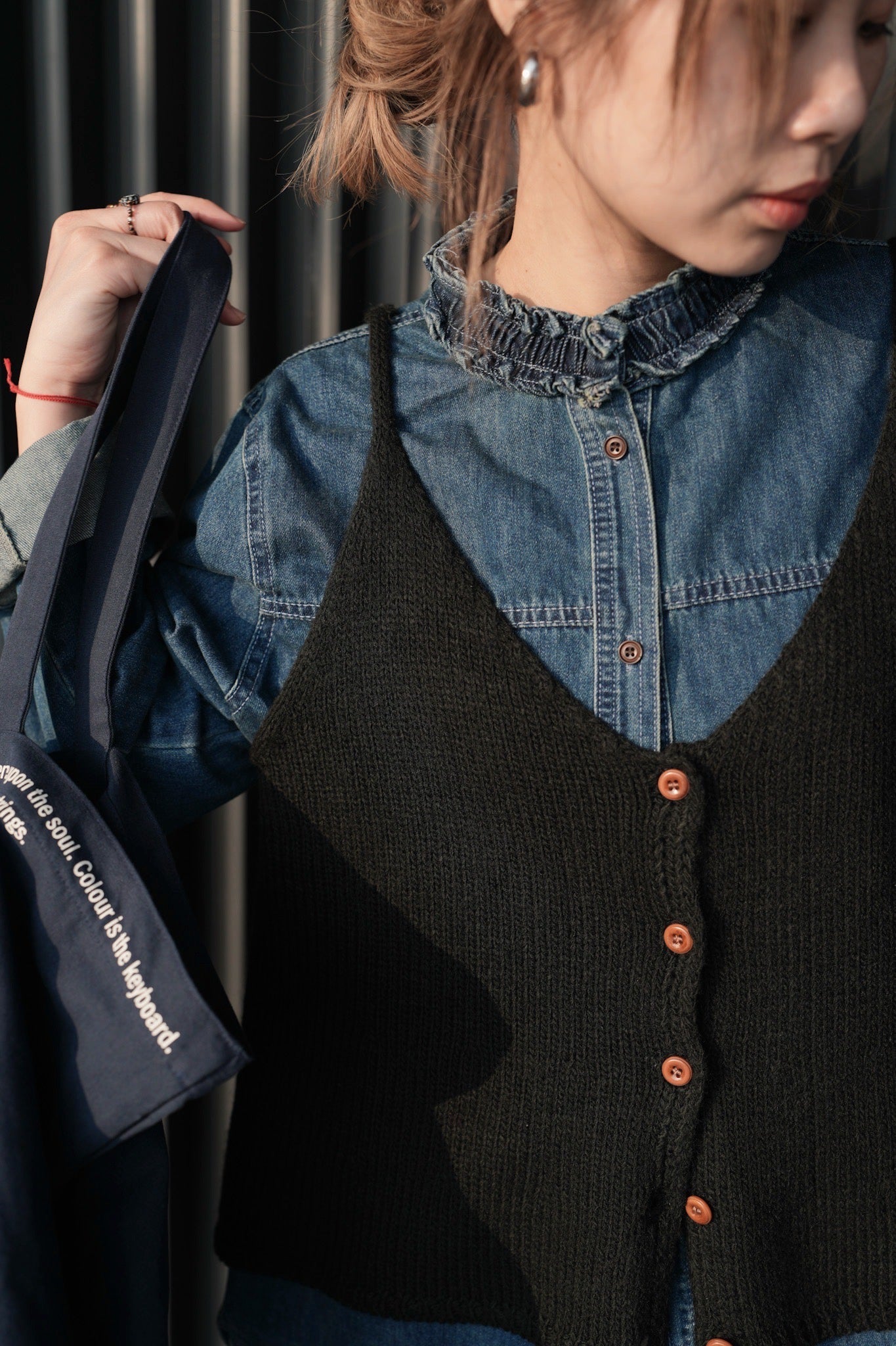 MZ948 RUFFLED COLLAR NECK DENIM SHIRT