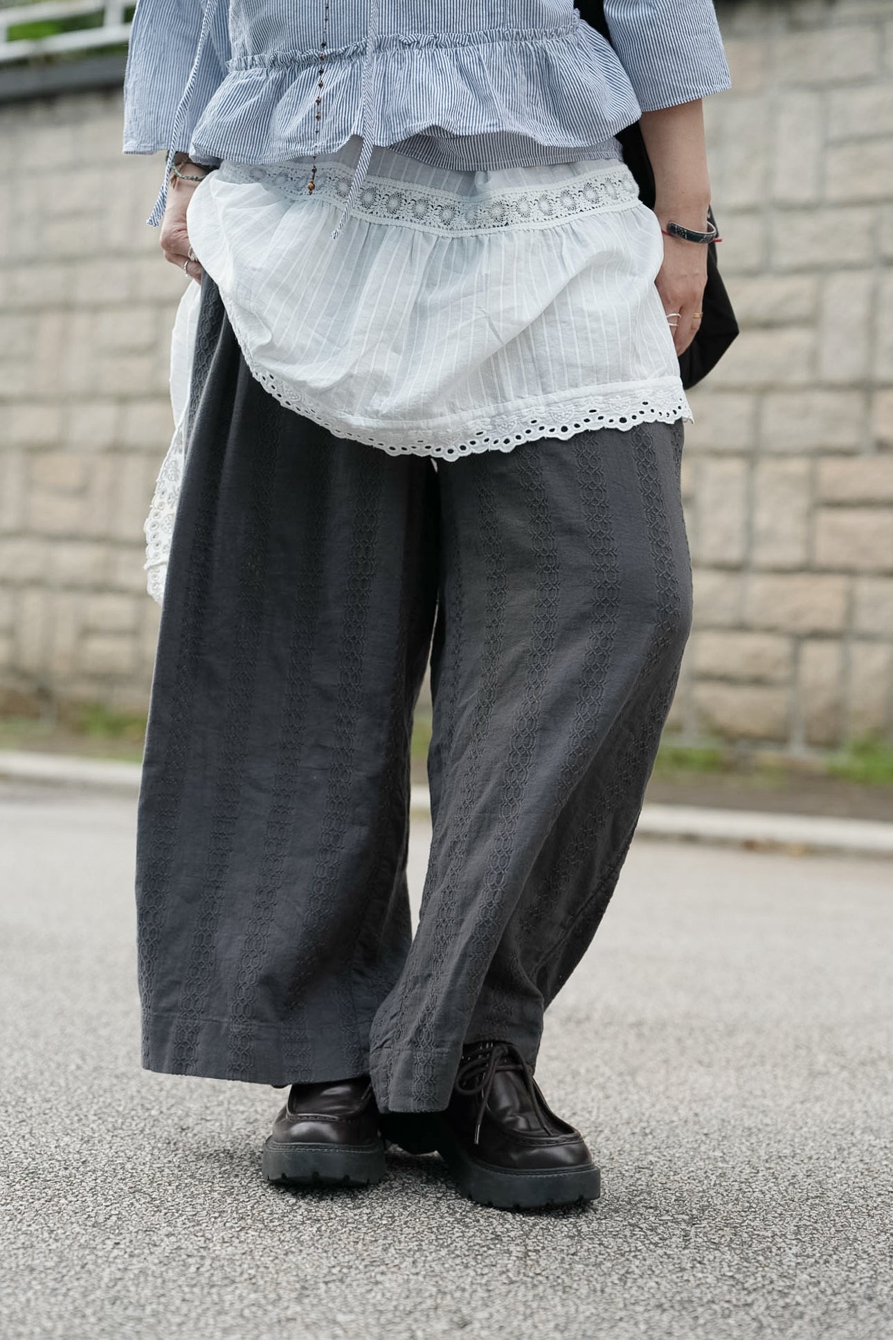 CB139 CORDED EMBROIDERY PANTS