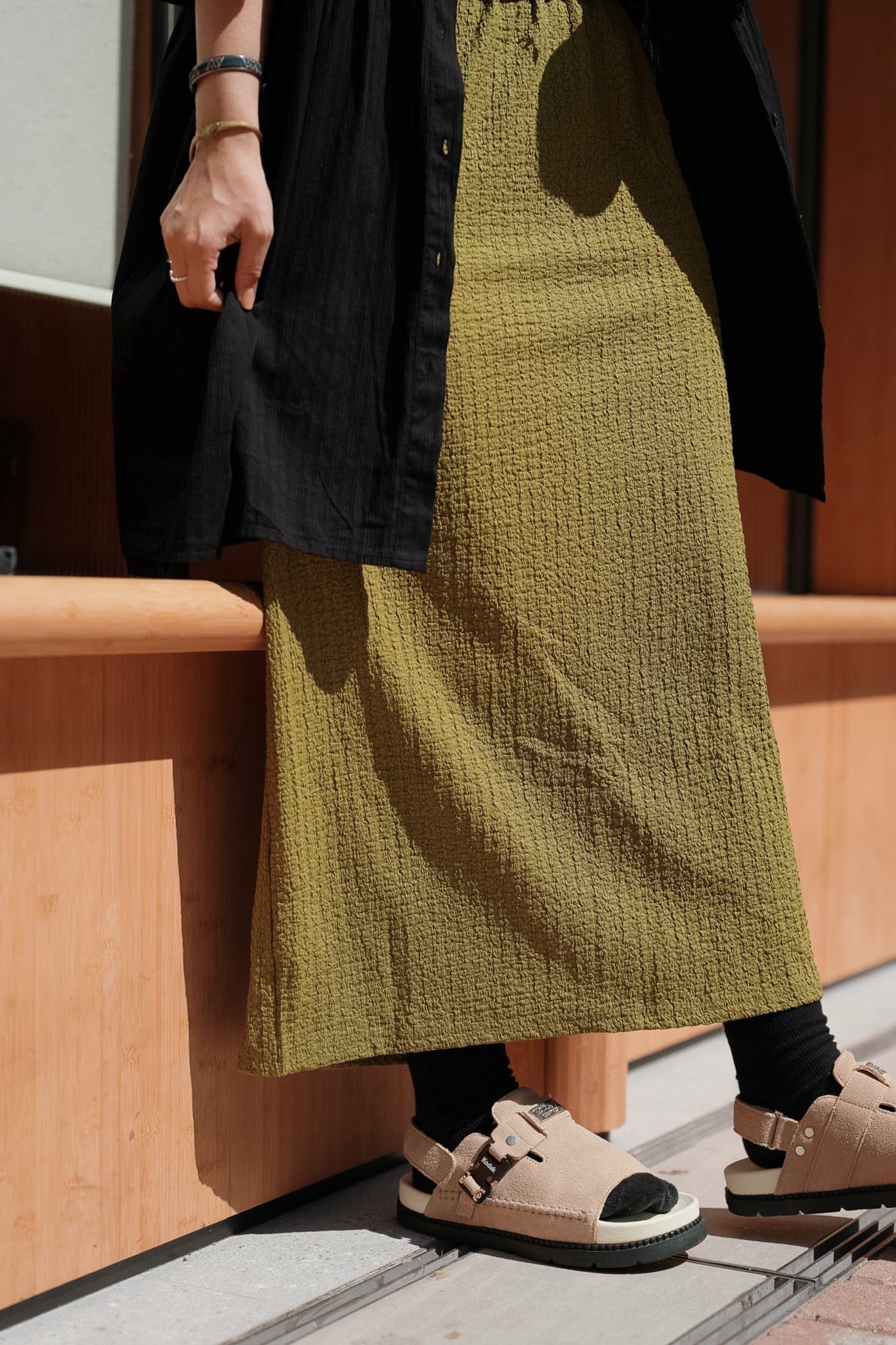 MB034 CRINKLE PENCIL SKIRT