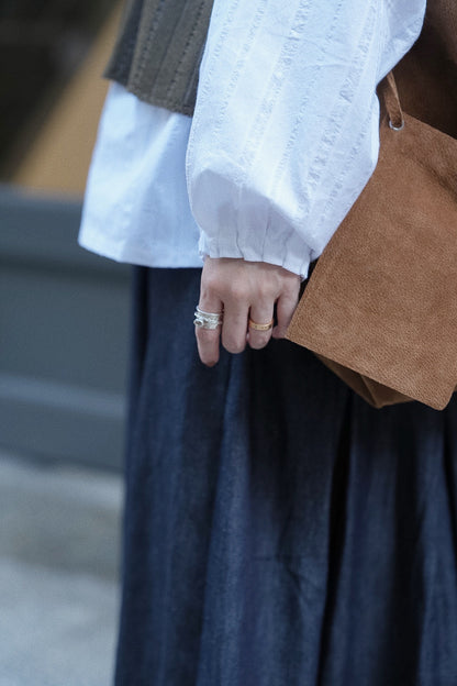 MZ967 RUFFLE COLLAR DOBBY BLOUSE