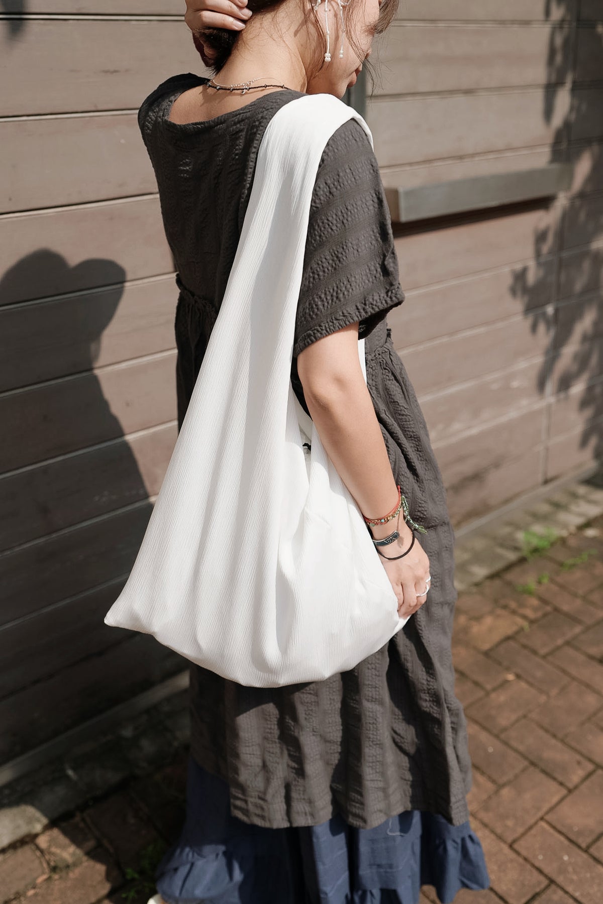 MB038 PLEATED SCARF TOTE BAG