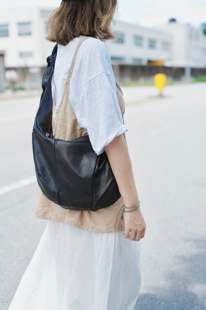 MB015 HANDMADE LAMBSKIN CROISSANT HOBO BAG