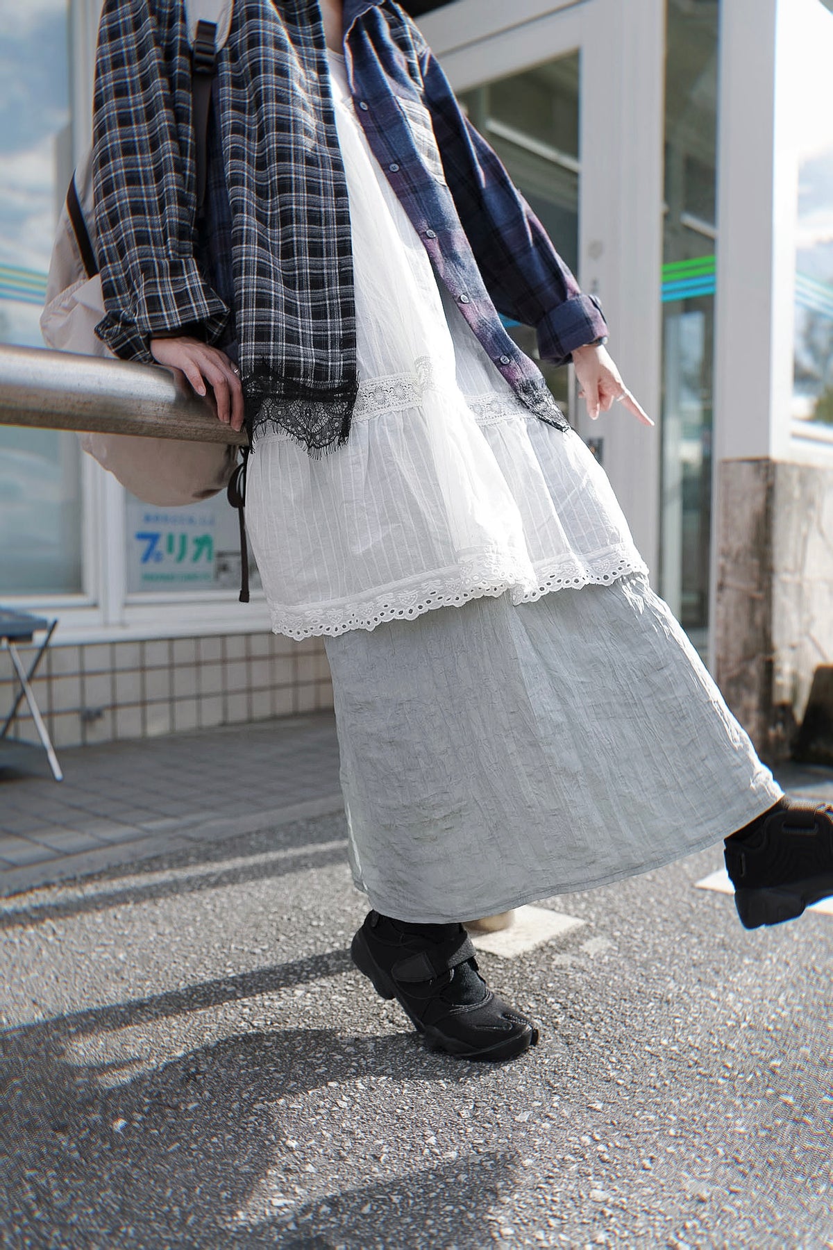 MB052 SILKY STRAIGHT SKIRT