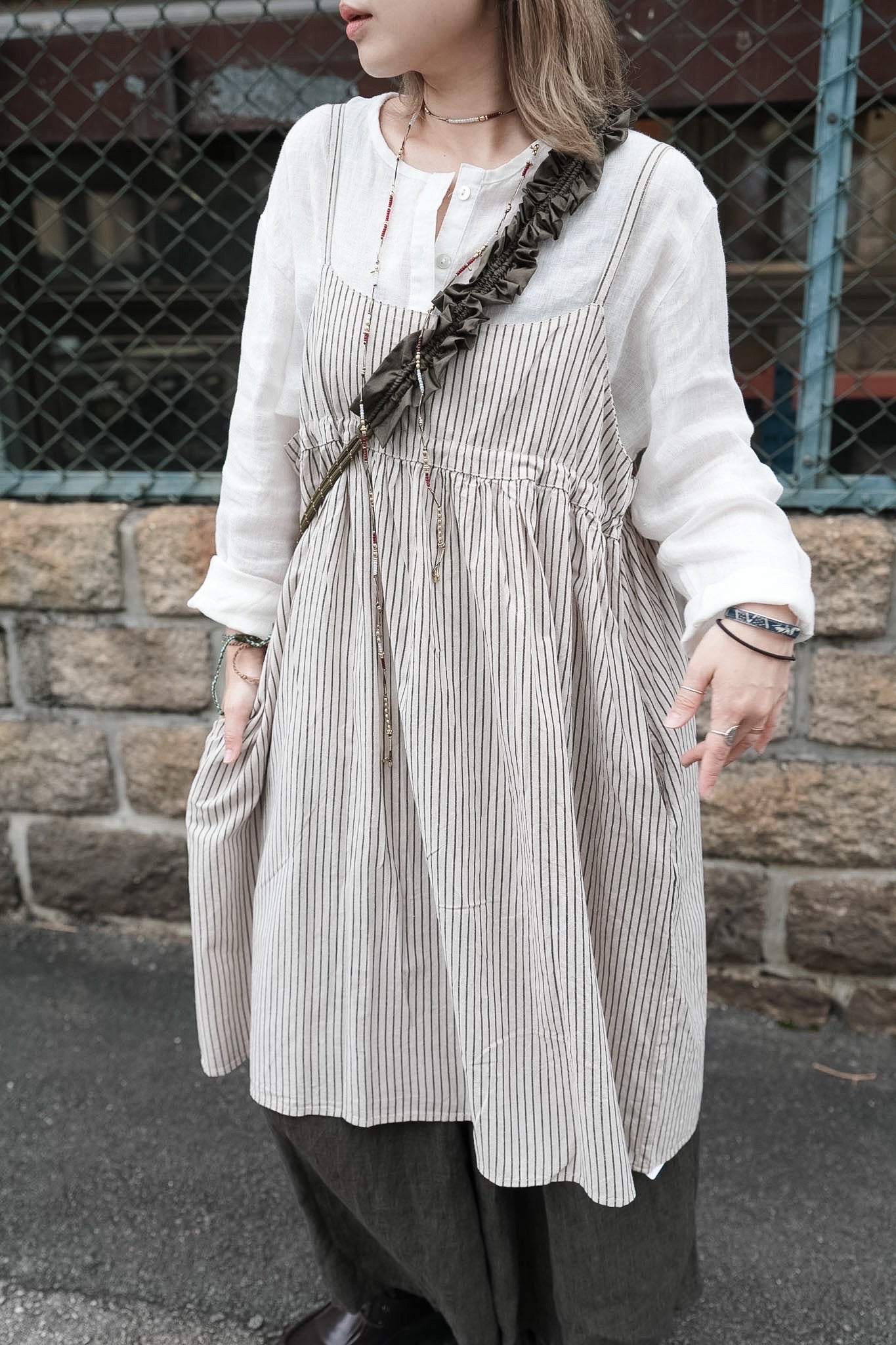 MZ998 LINEN HALF BUTTON TOP
