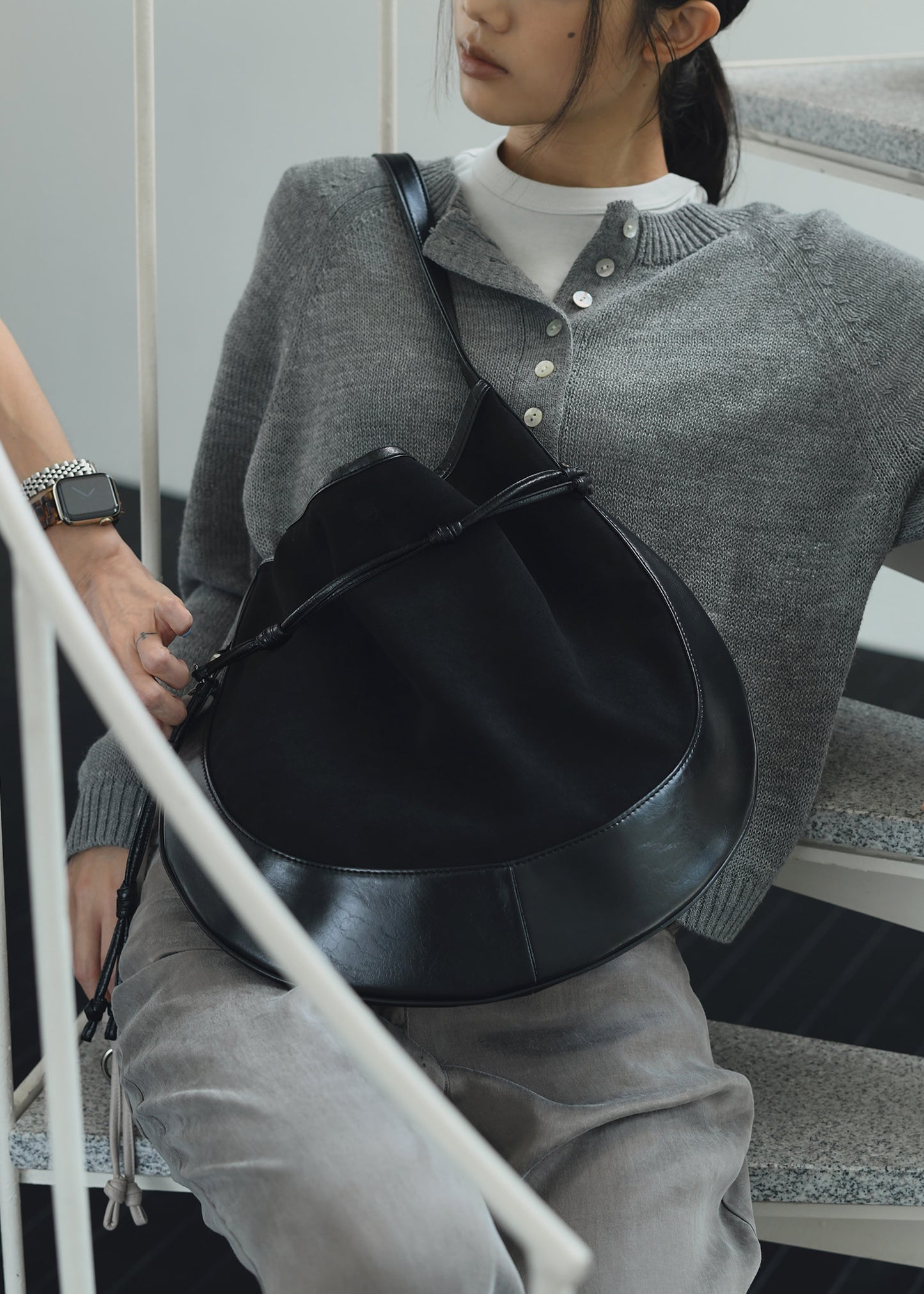 MZ899 CURVEE HOBO SUEDE BAG