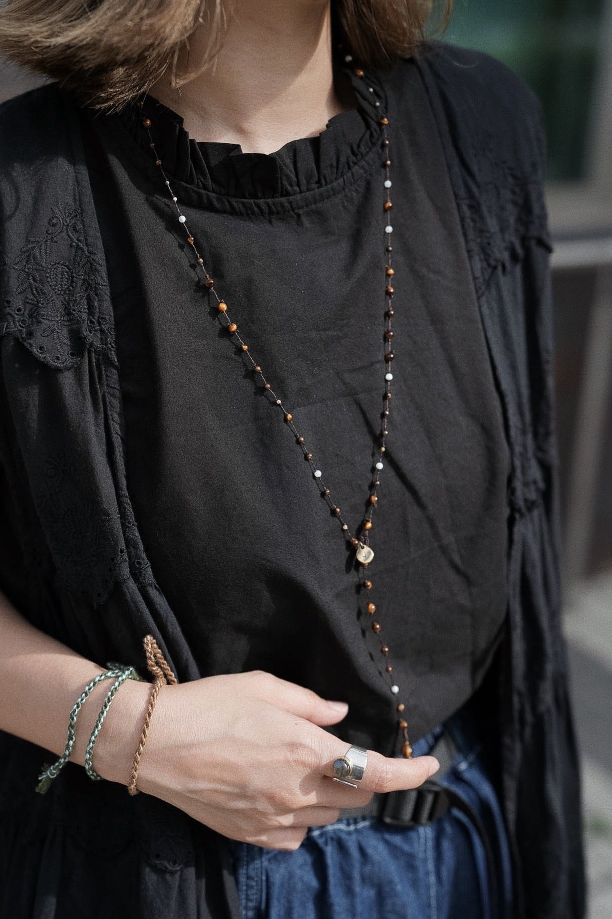 MB010 HAND-KNOTTED BEADED NECKLACE