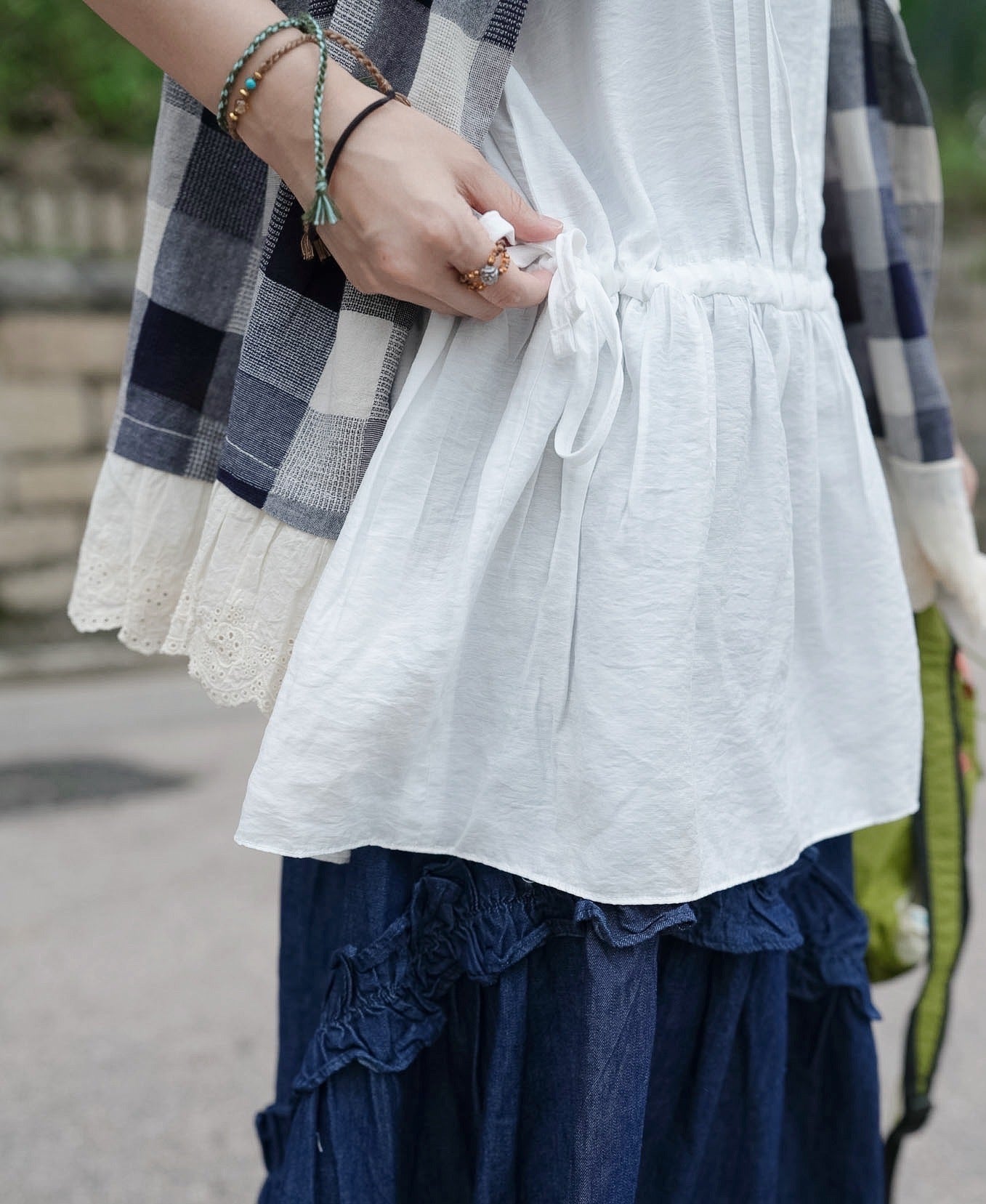 MZ994 PINTUCK SLEEVELESS TOP