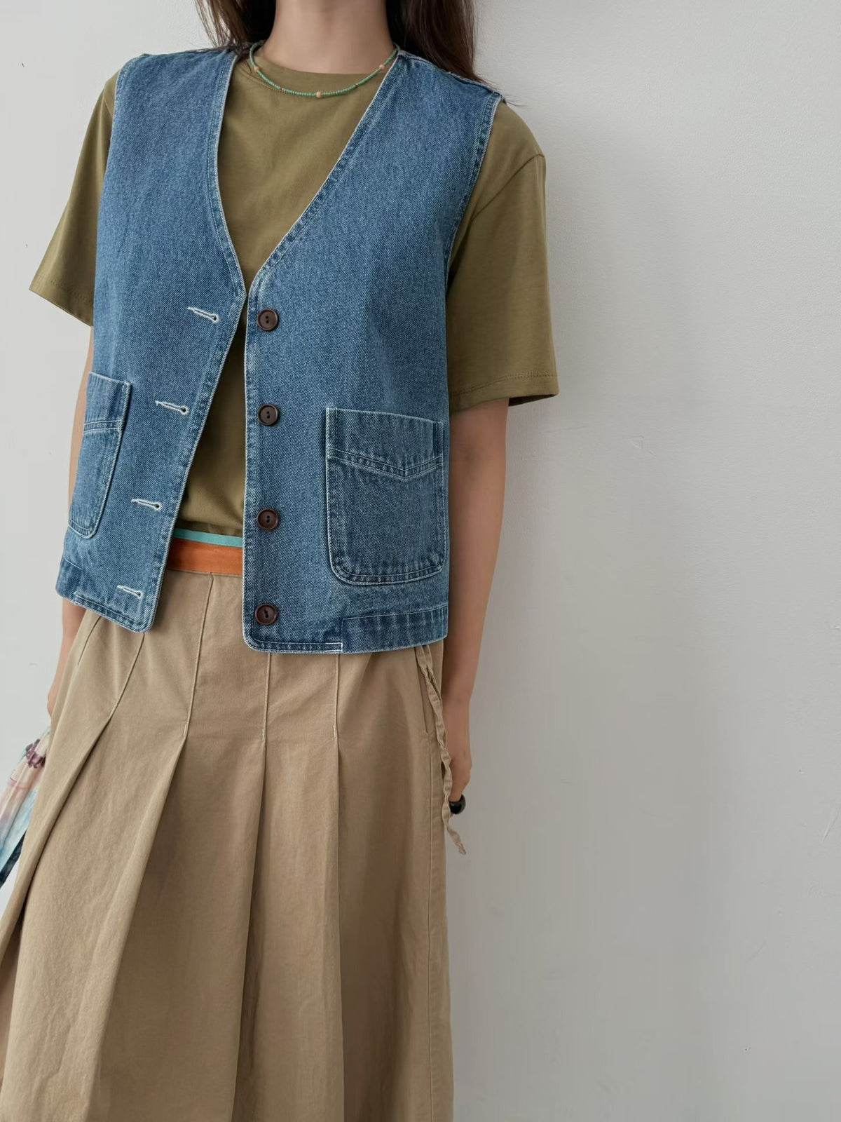 MB051 V-NECK DENIM VEST