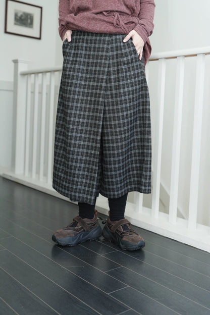 MZ937 SUEDE PLAID SKIRT PANTS
