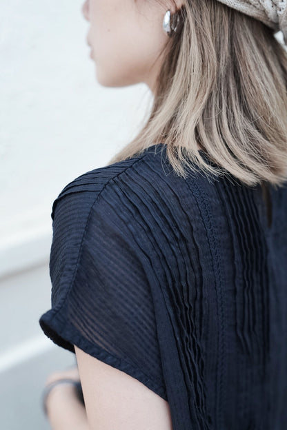 CB113 PINTUCK LACE TOP