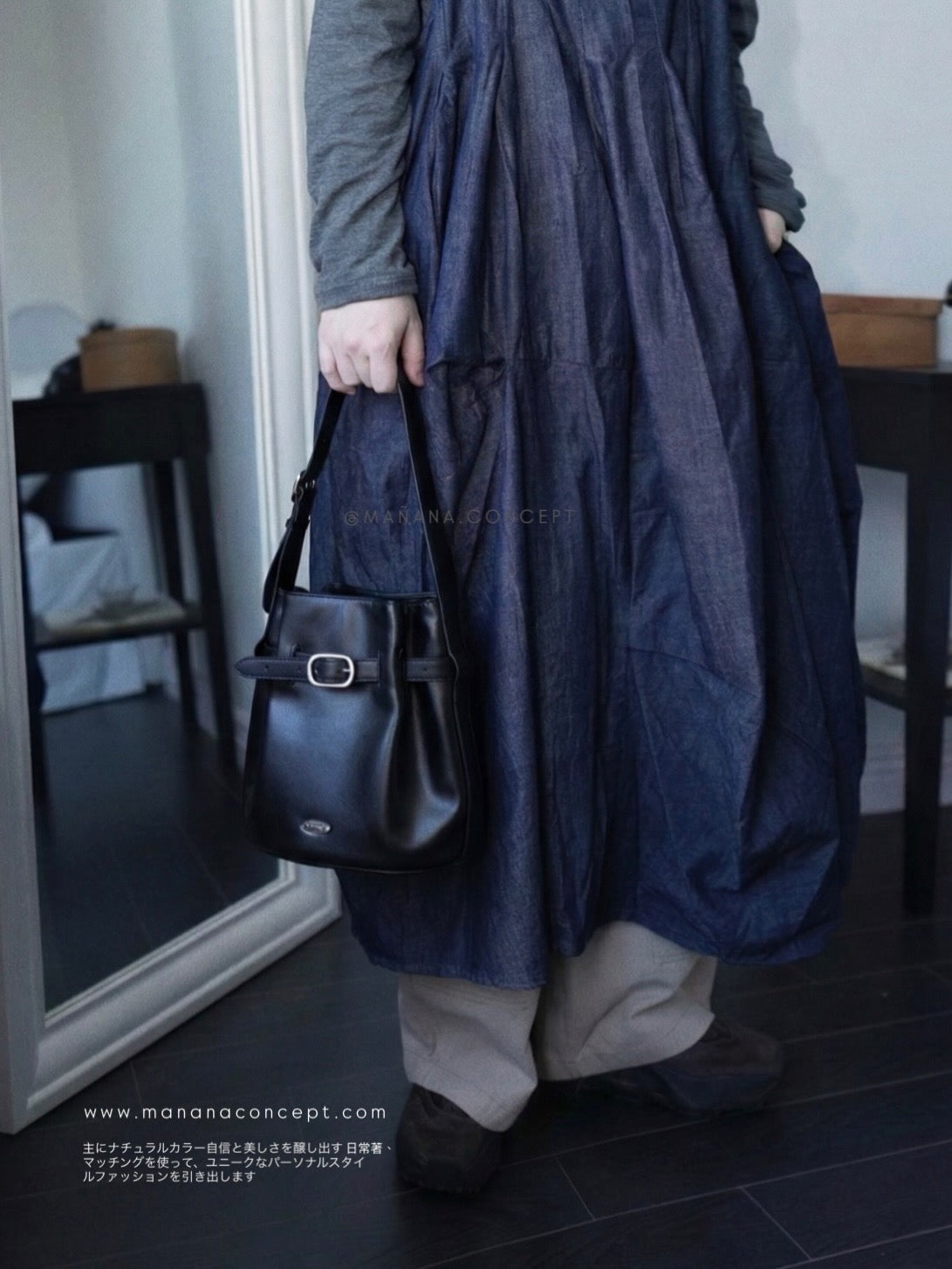 MARITHÉ + FRANҪOIS GIRBAUD - BUCKLE STRAP BUCKET BAG