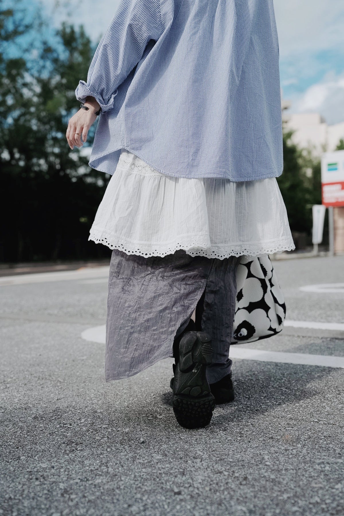 CB148 LAYERED COLLAR STRIPED SHIRT