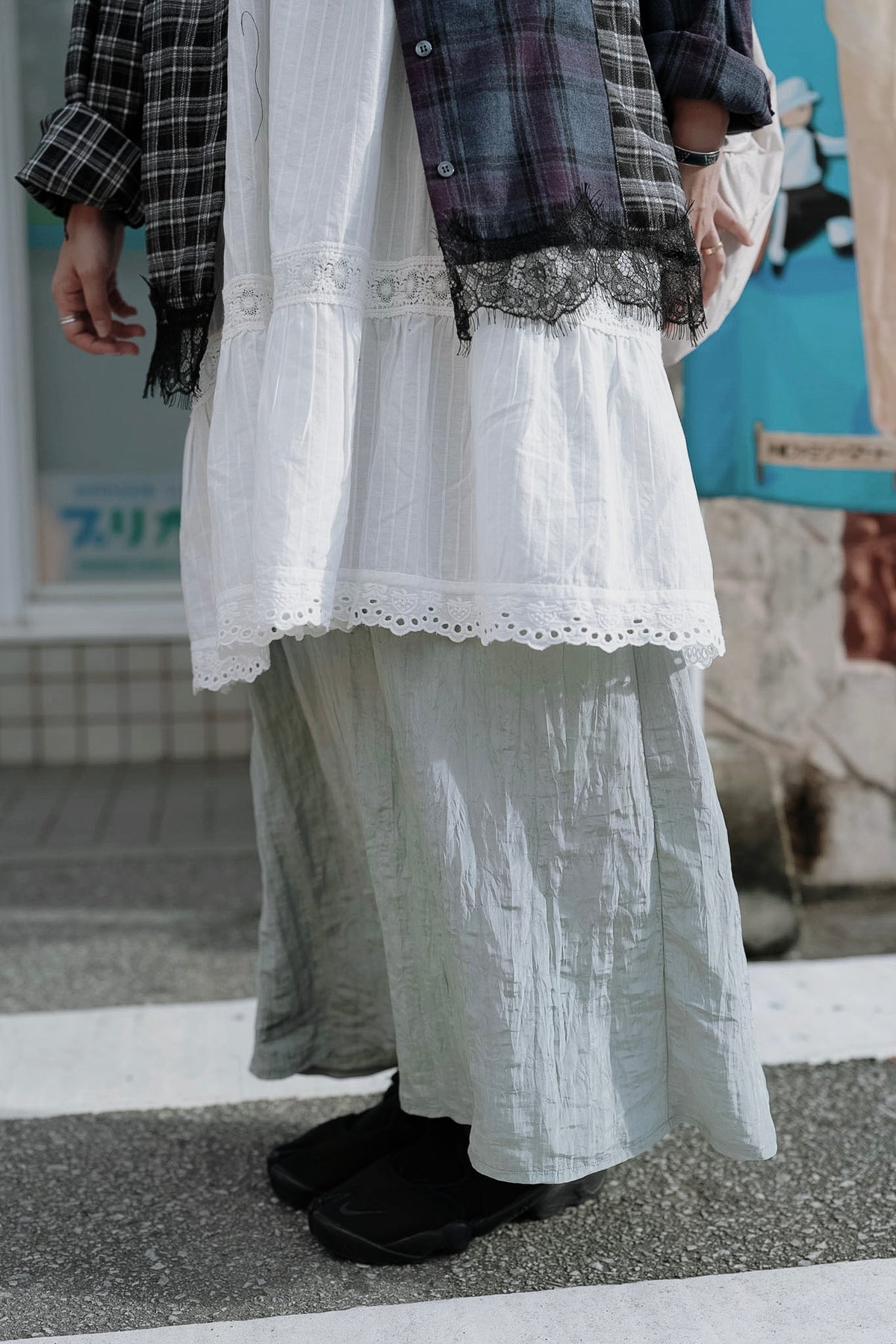 MB052 SILKY STRAIGHT SKIRT