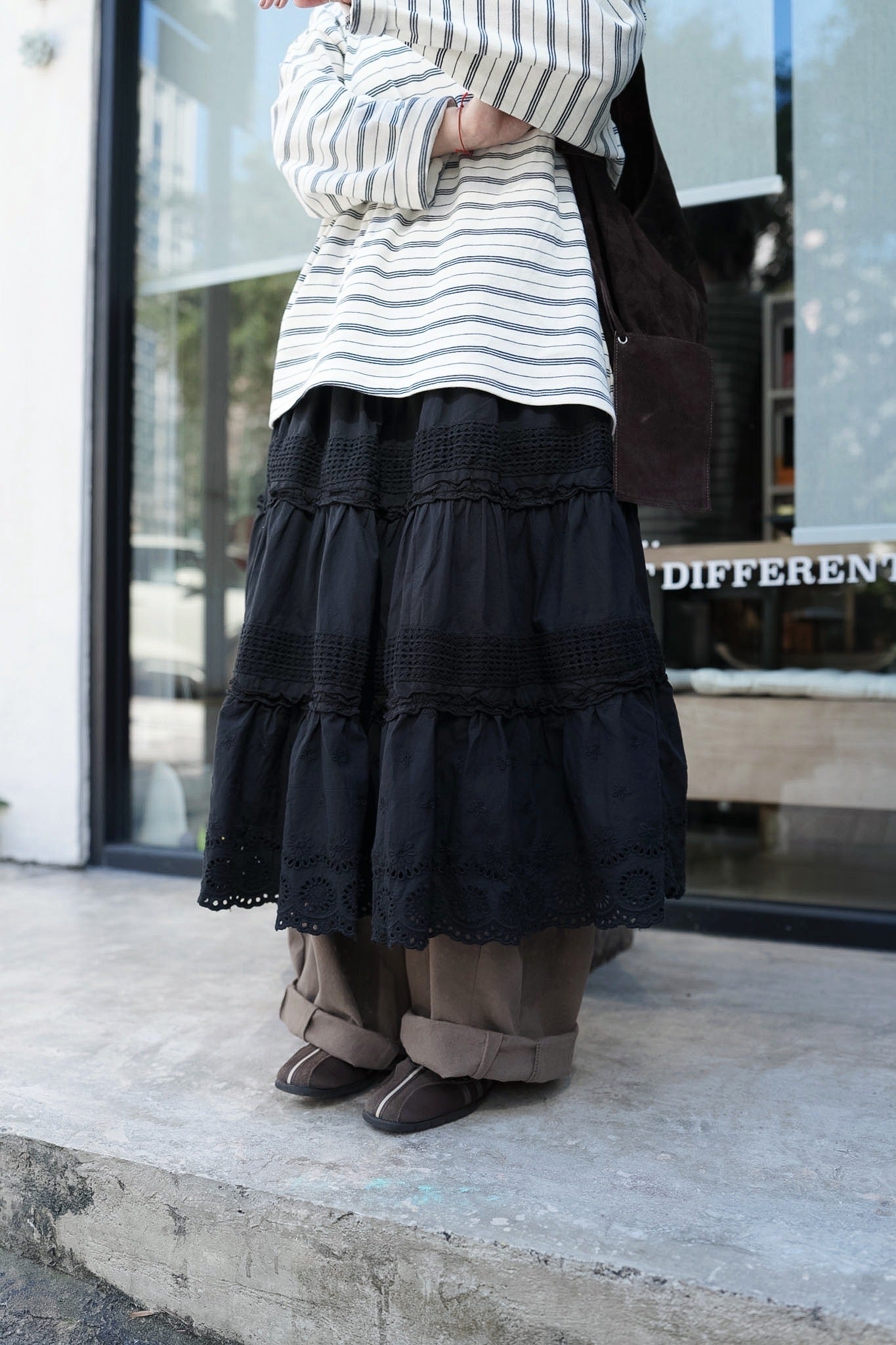 CA905 EMBROIDERED LACE SKIRT