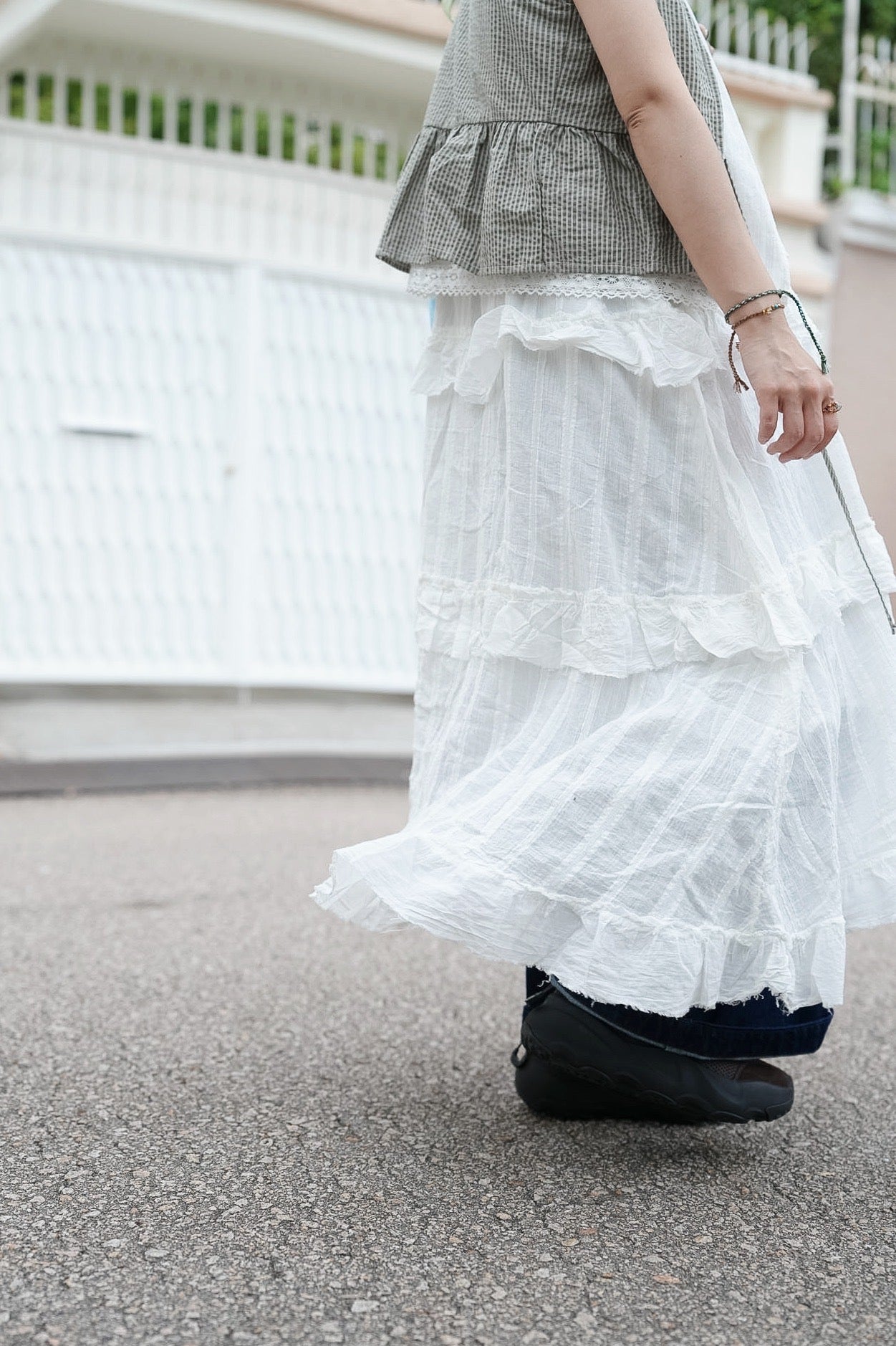 CB117 RUFFLE SLEEVELESS DRESS